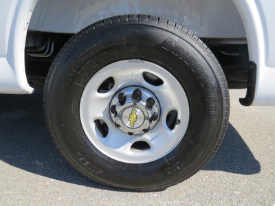 2025 Chevrolet Express Passenger LT