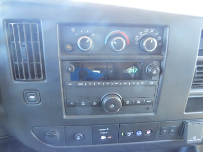 2025 Chevrolet Express Passenger LT