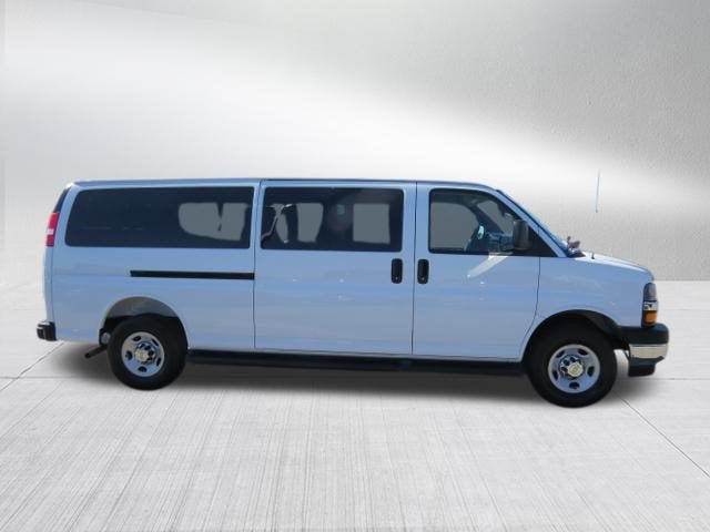 2025 Chevrolet Express Passenger LT