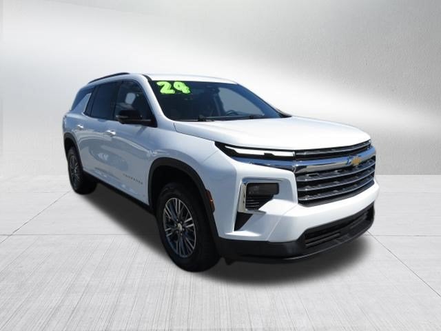 2024 Chevrolet Traverse FWD LT