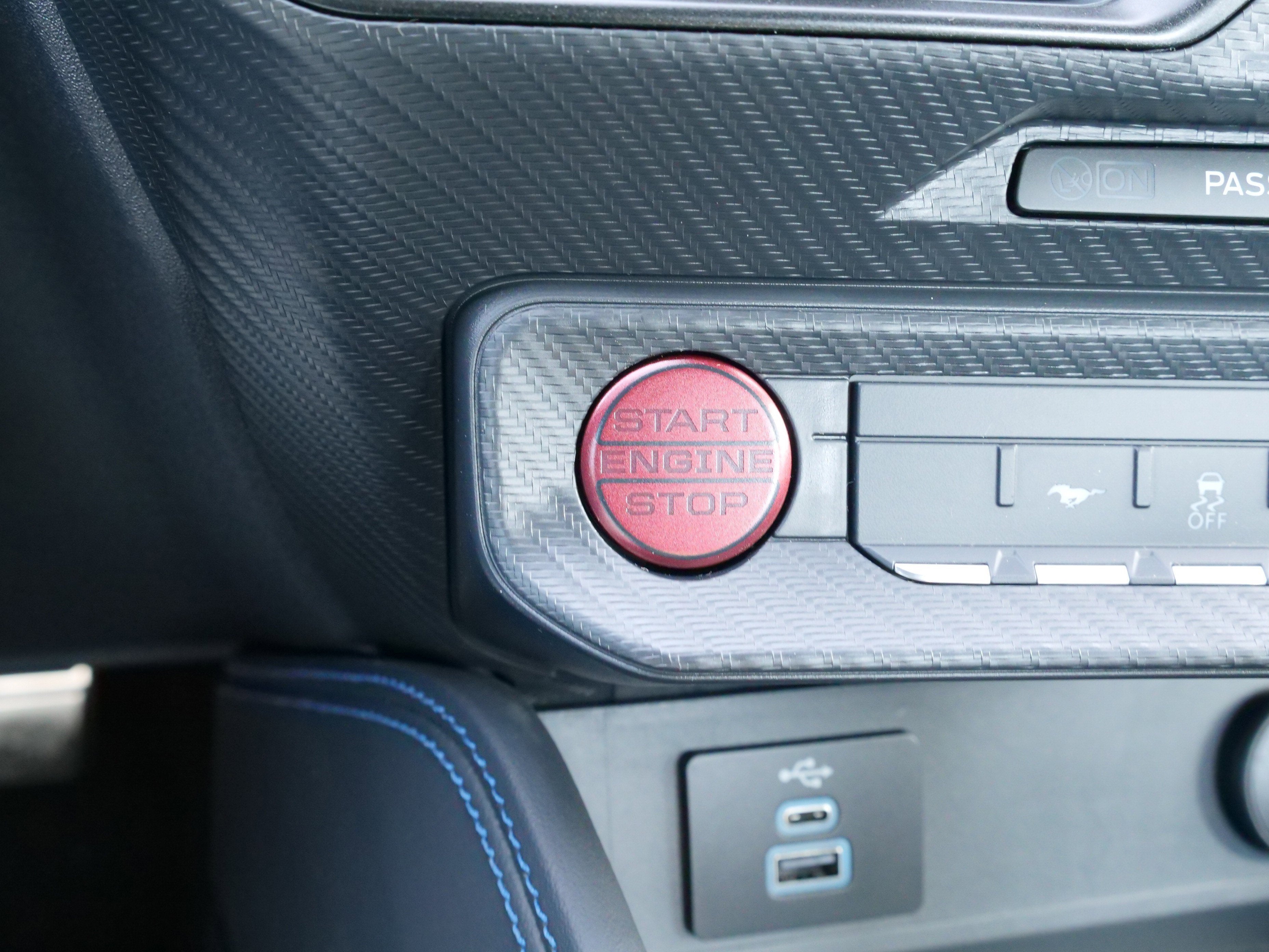 2026 Ford Mustang Dark Horse