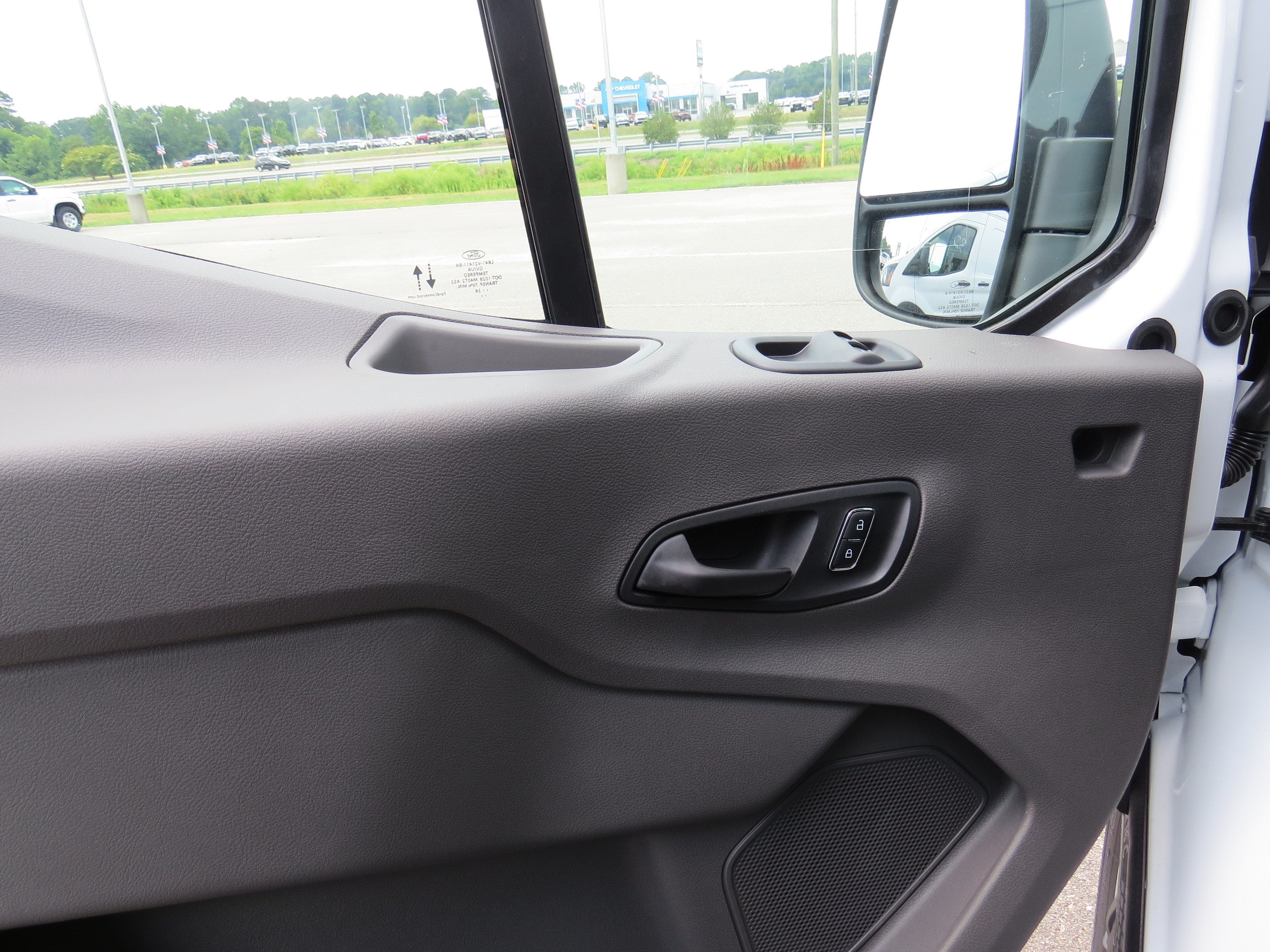 2026 Ford Transit Passenger Wagon XL