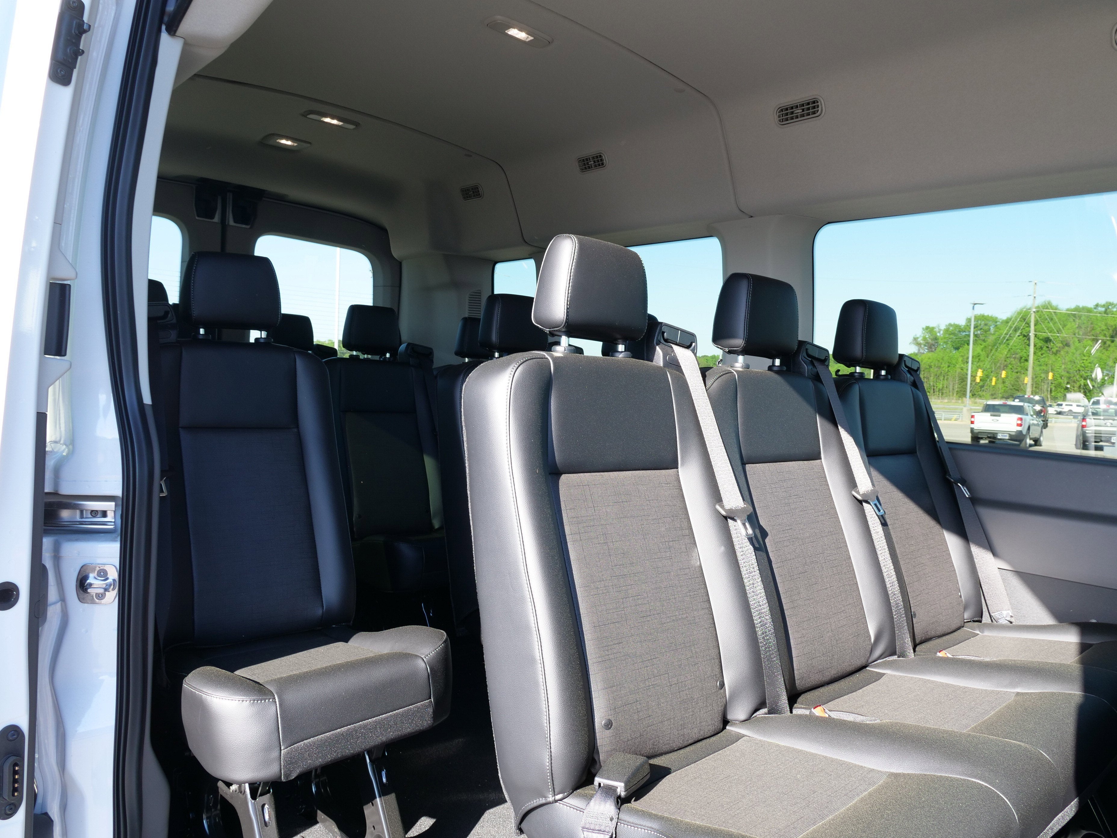 2025 Ford Transit Passenger Wagon XL