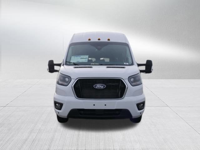 2026 Ford Transit Passenger Wagon XLT