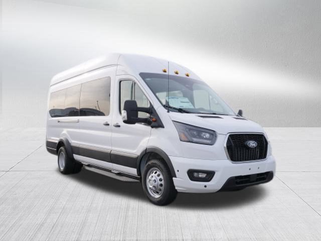 2026 Ford Transit Passenger Wagon XLT