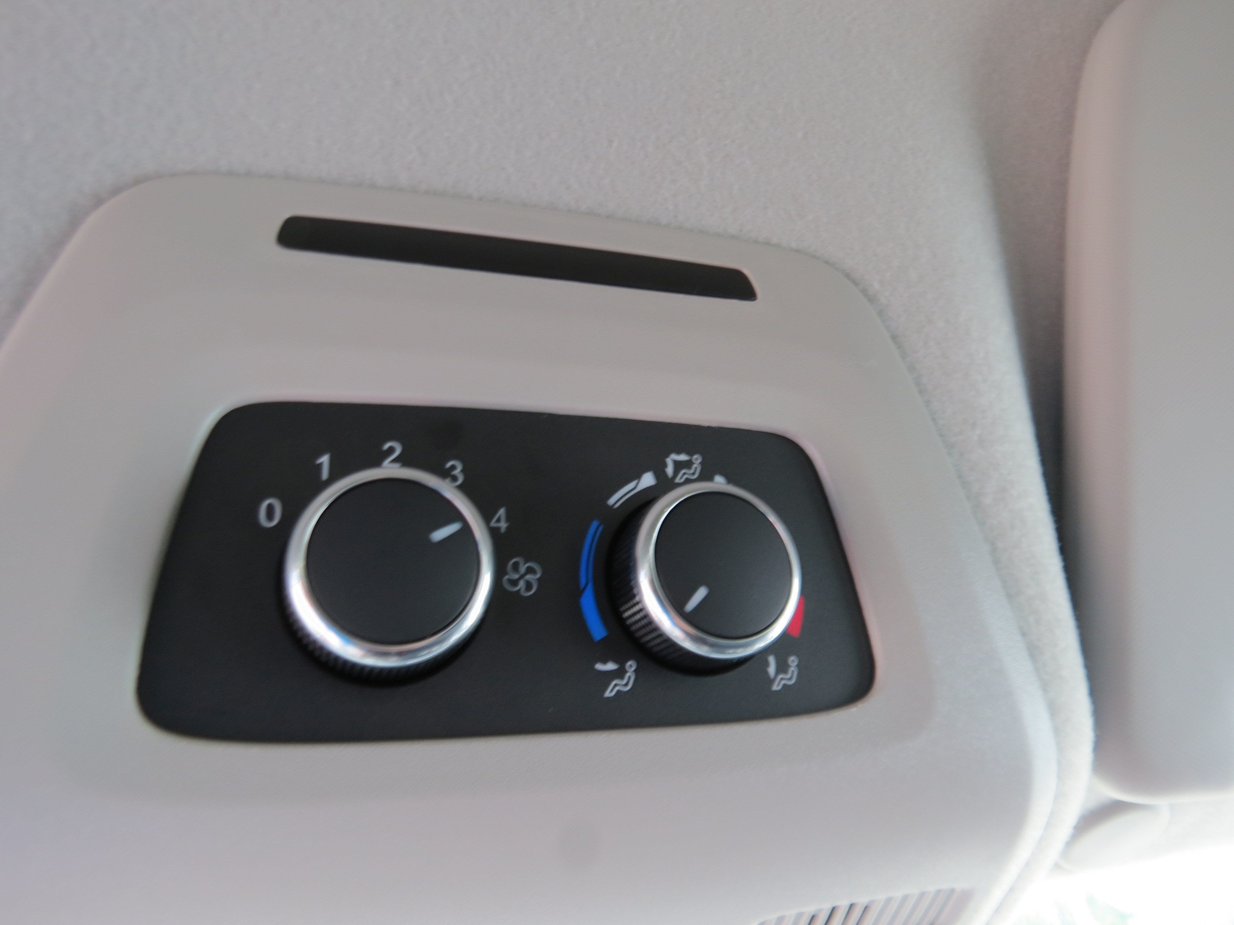 2026 Ford Transit Passenger Wagon XL