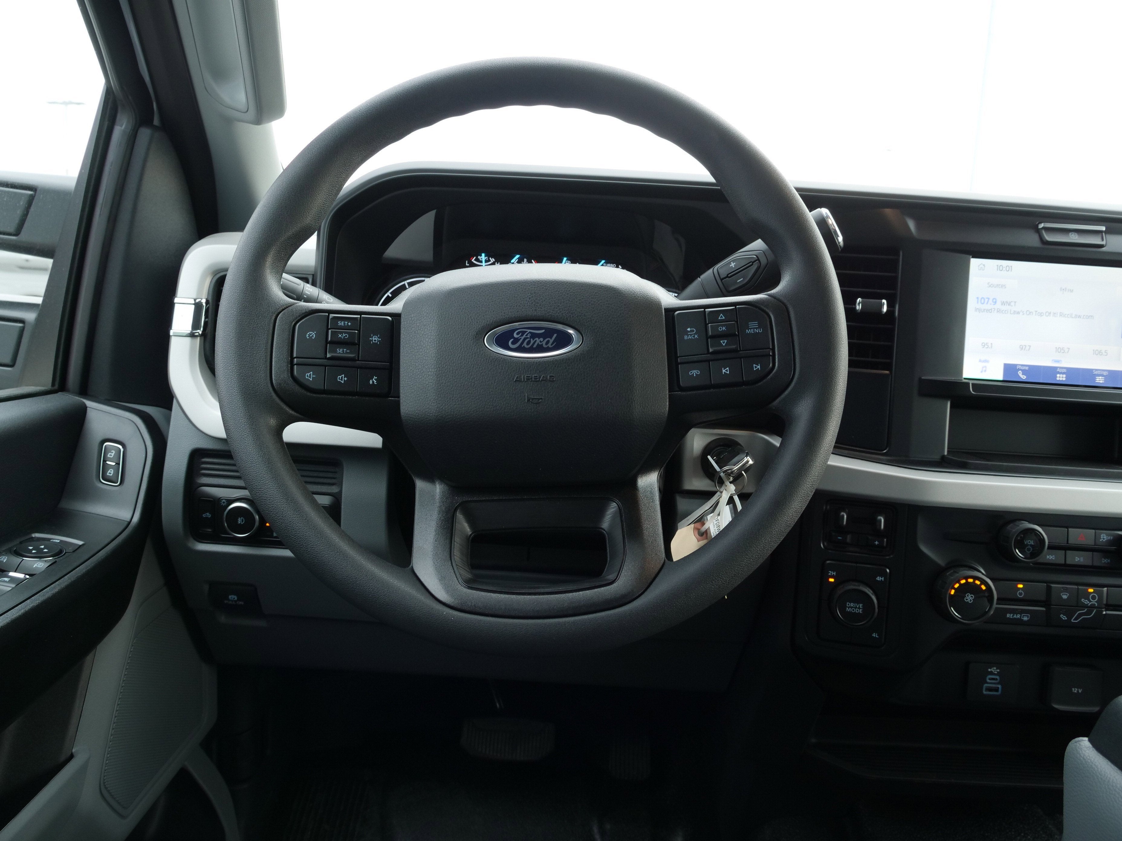 2026 Ford Super Duty F-350 DRW XL