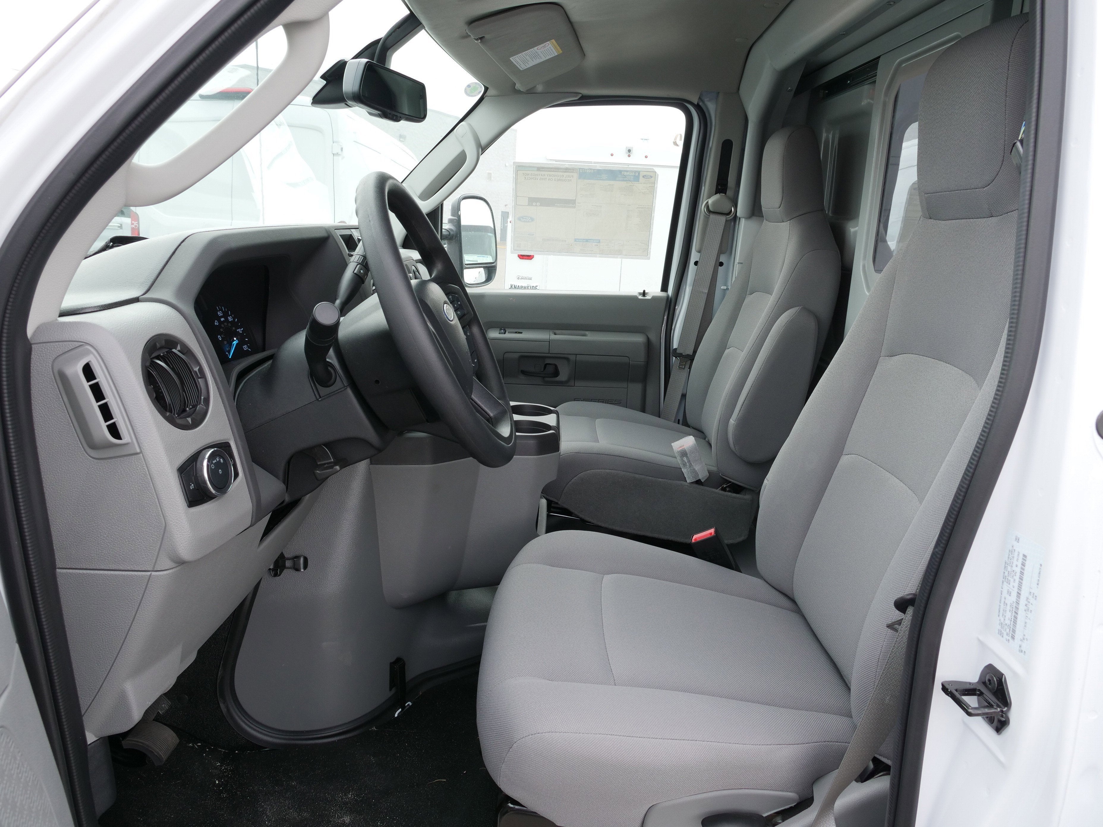 2026 Ford E-Series Cutaway Base