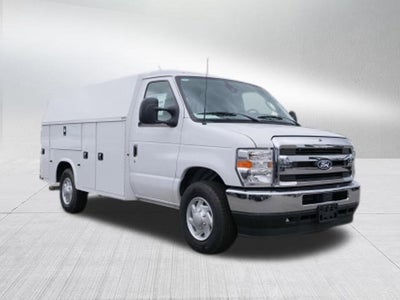 2026 Ford E-Series Cutaway Base