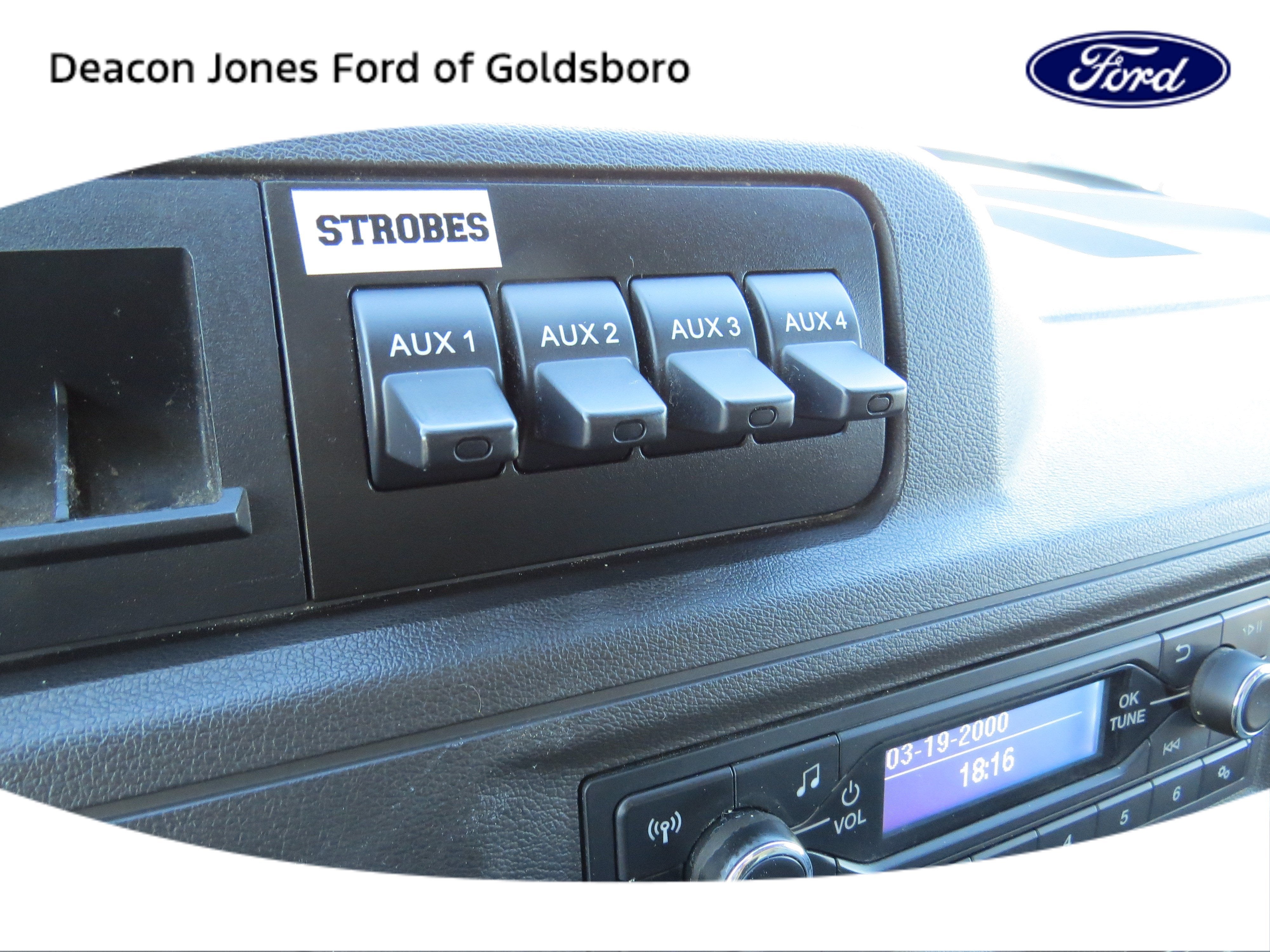 2024 Ford E-Series Cutaway Base