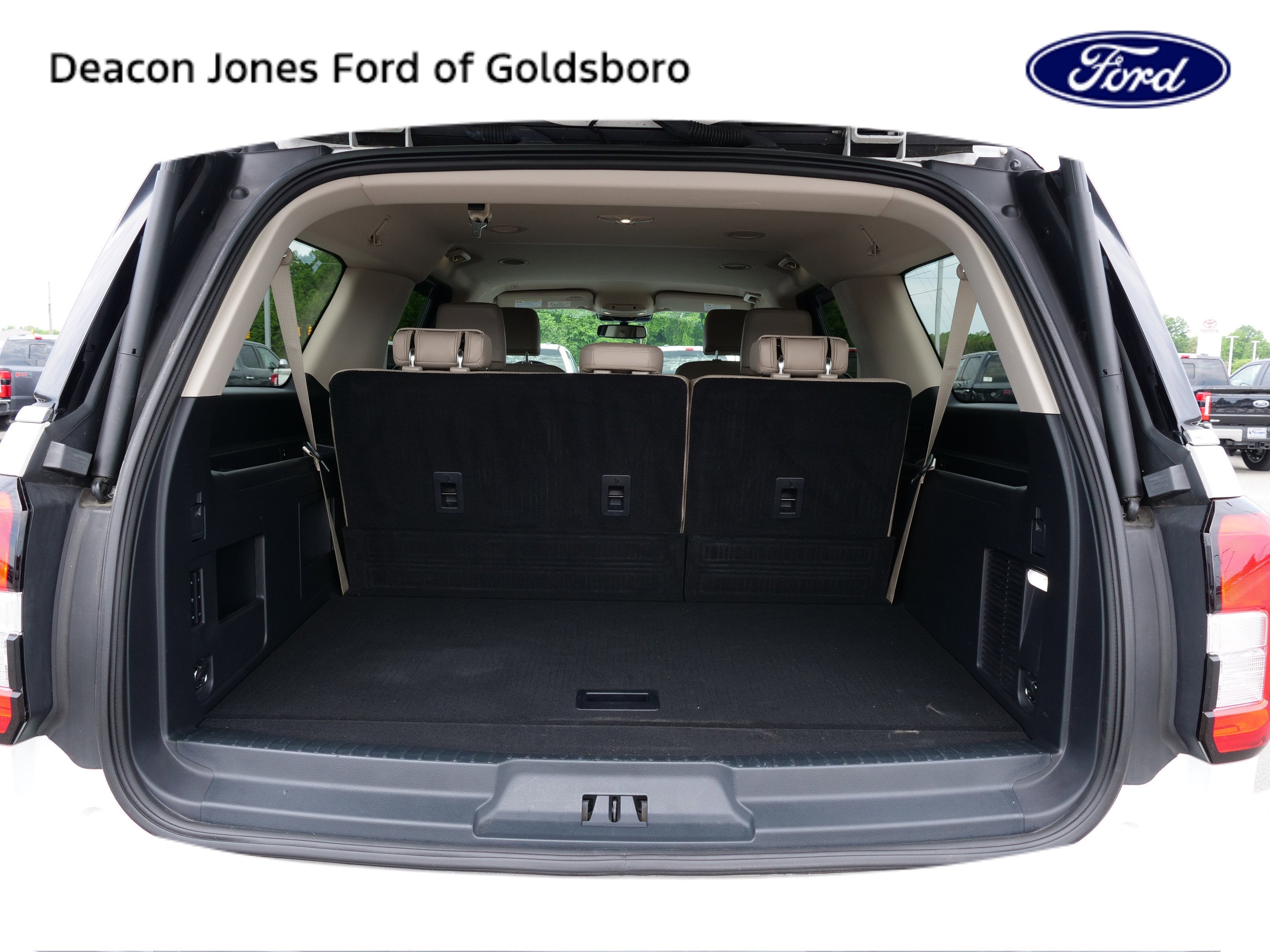 2024 Ford Expedition Max XLT