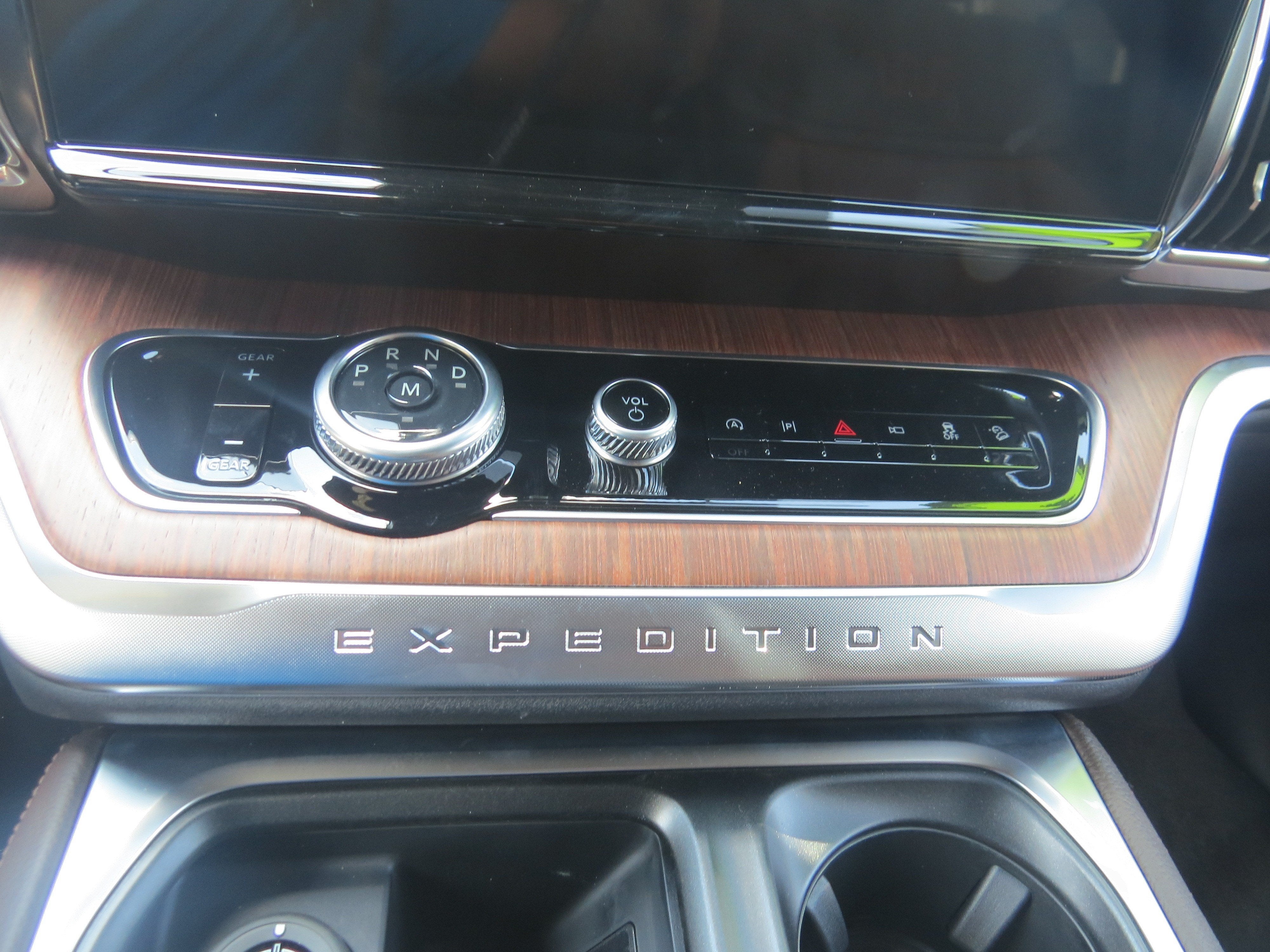 2027 Ford Expedition King Ranch