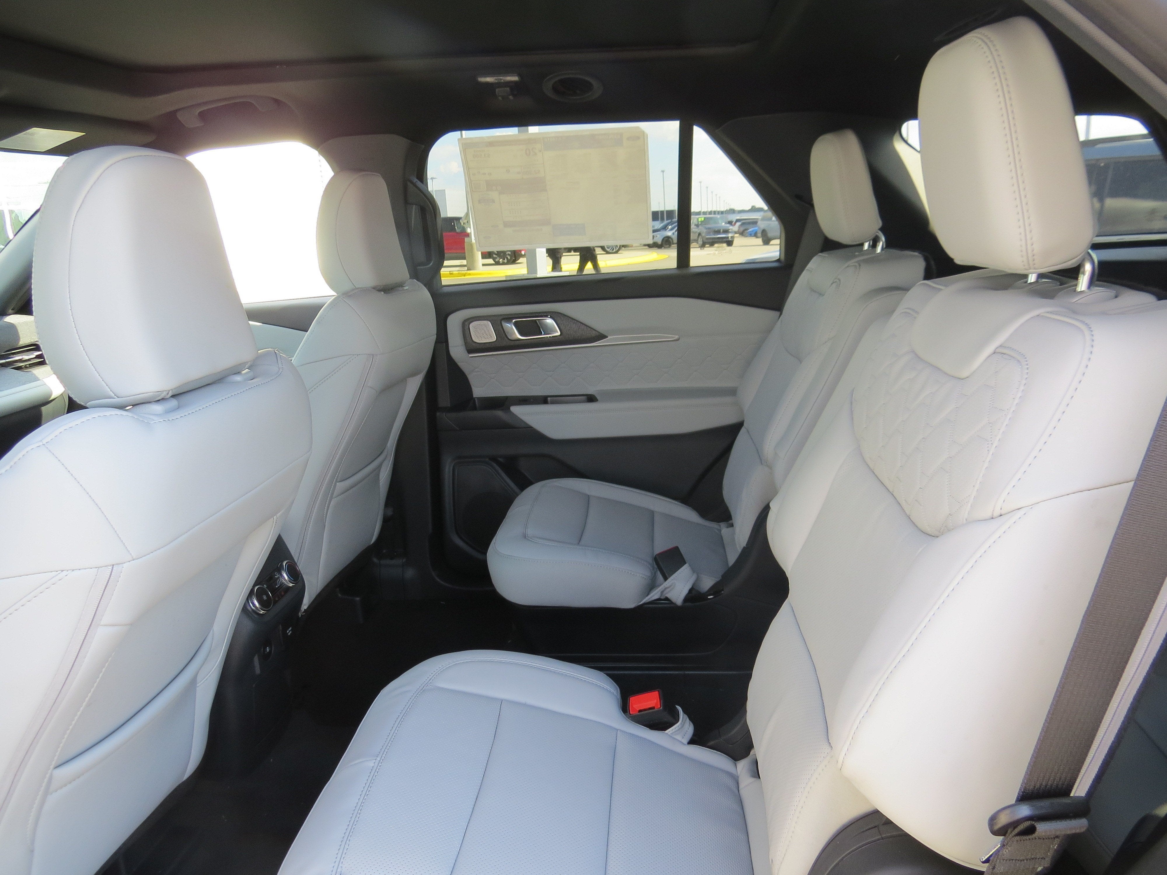 2027 Ford Explorer Platinum