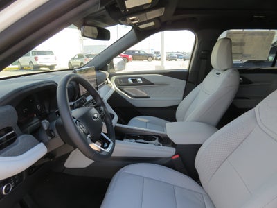 2027 Ford Explorer Platinum