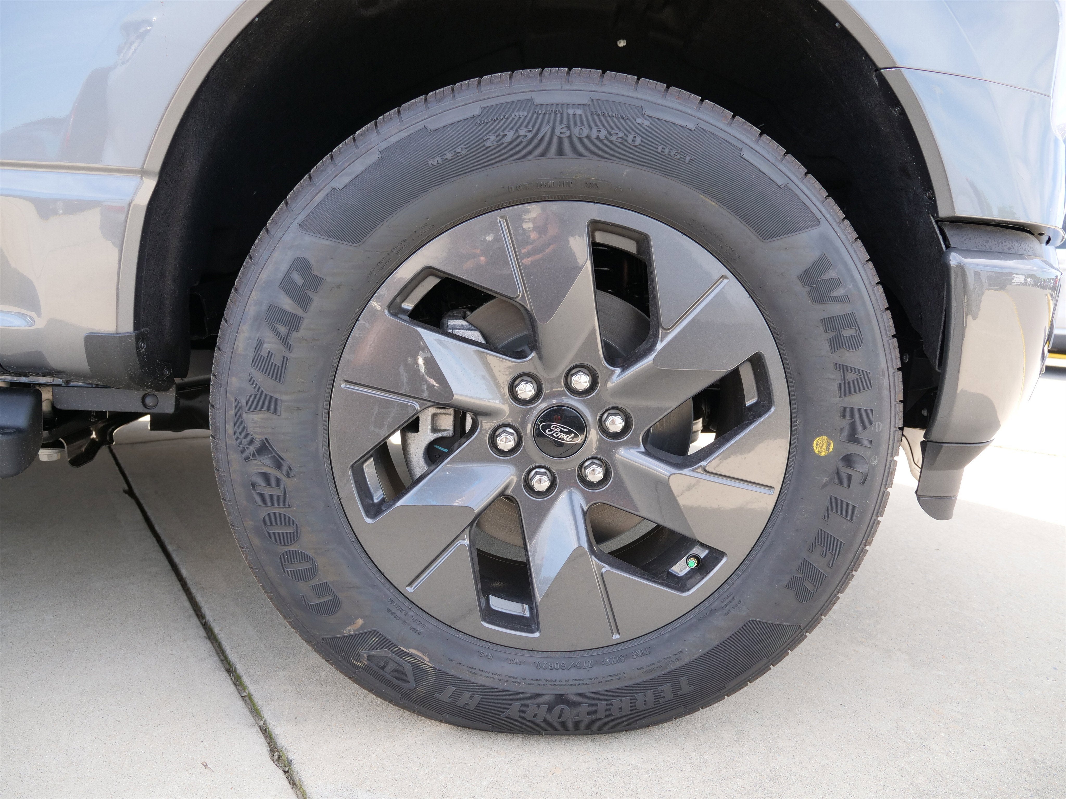 2025 Ford F-150 Lightning Flash