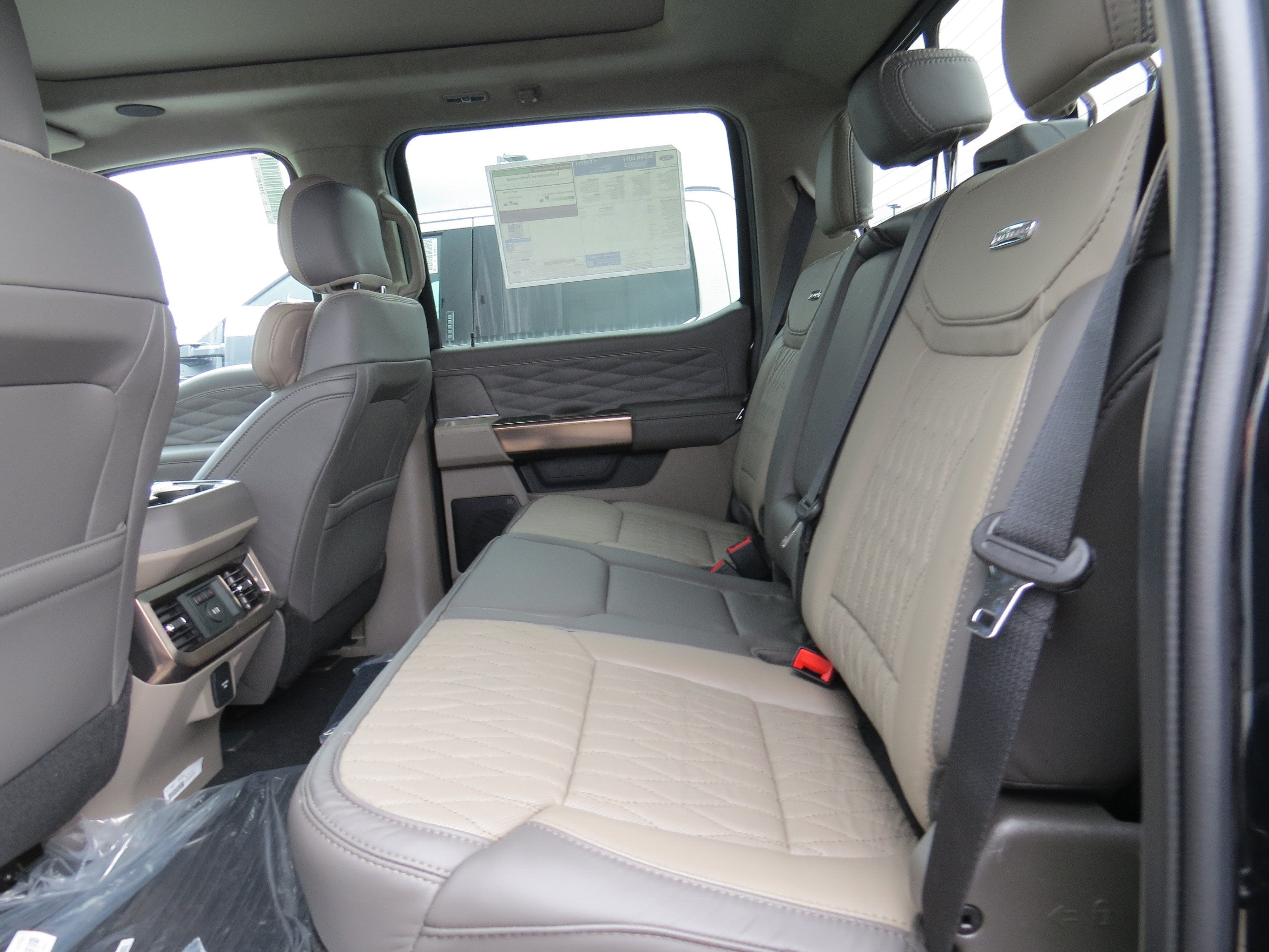 2026 Ford Super Duty F-250 SRW Platinum