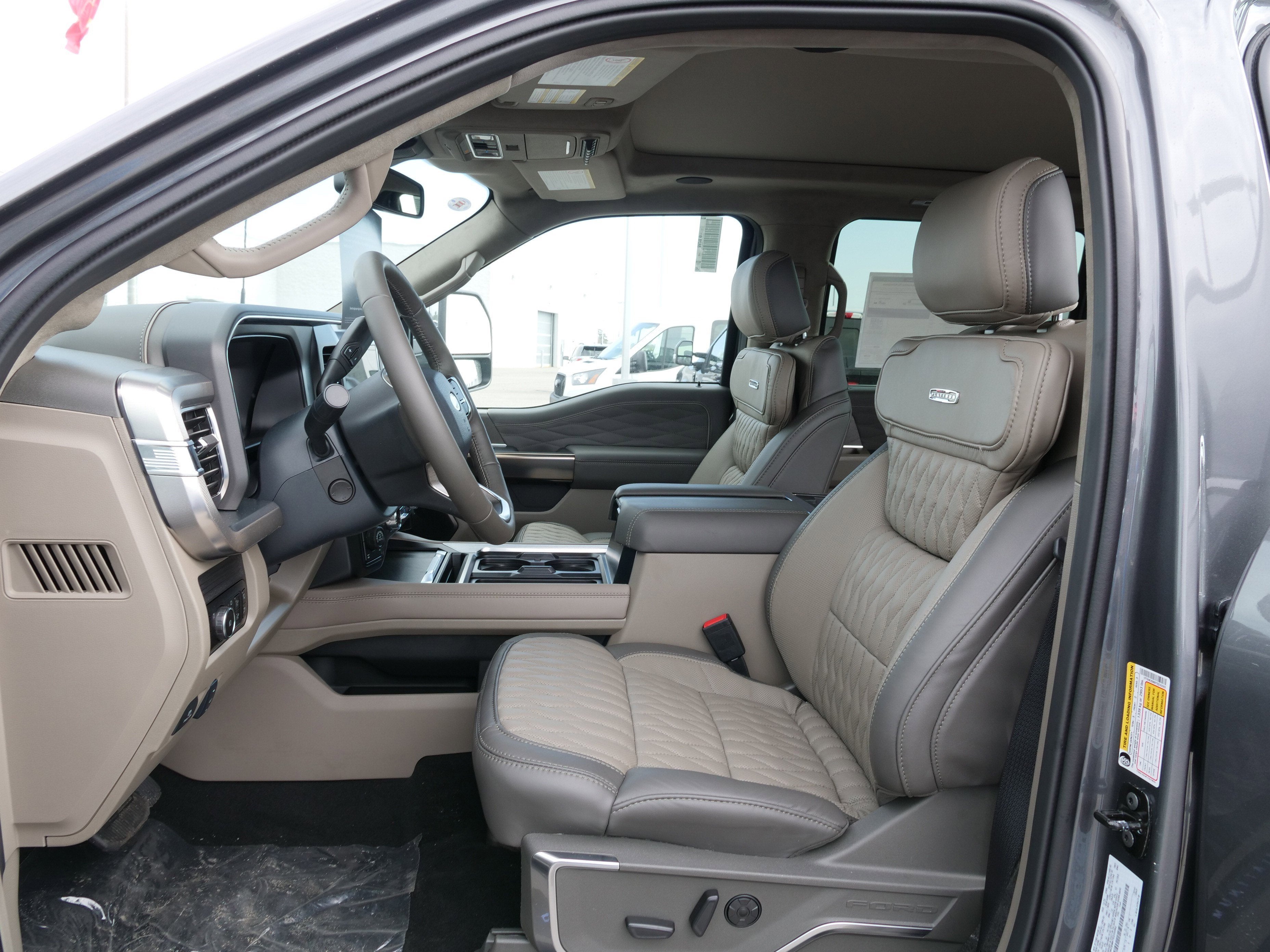 2026 Ford Super Duty F-250 SRW Platinum