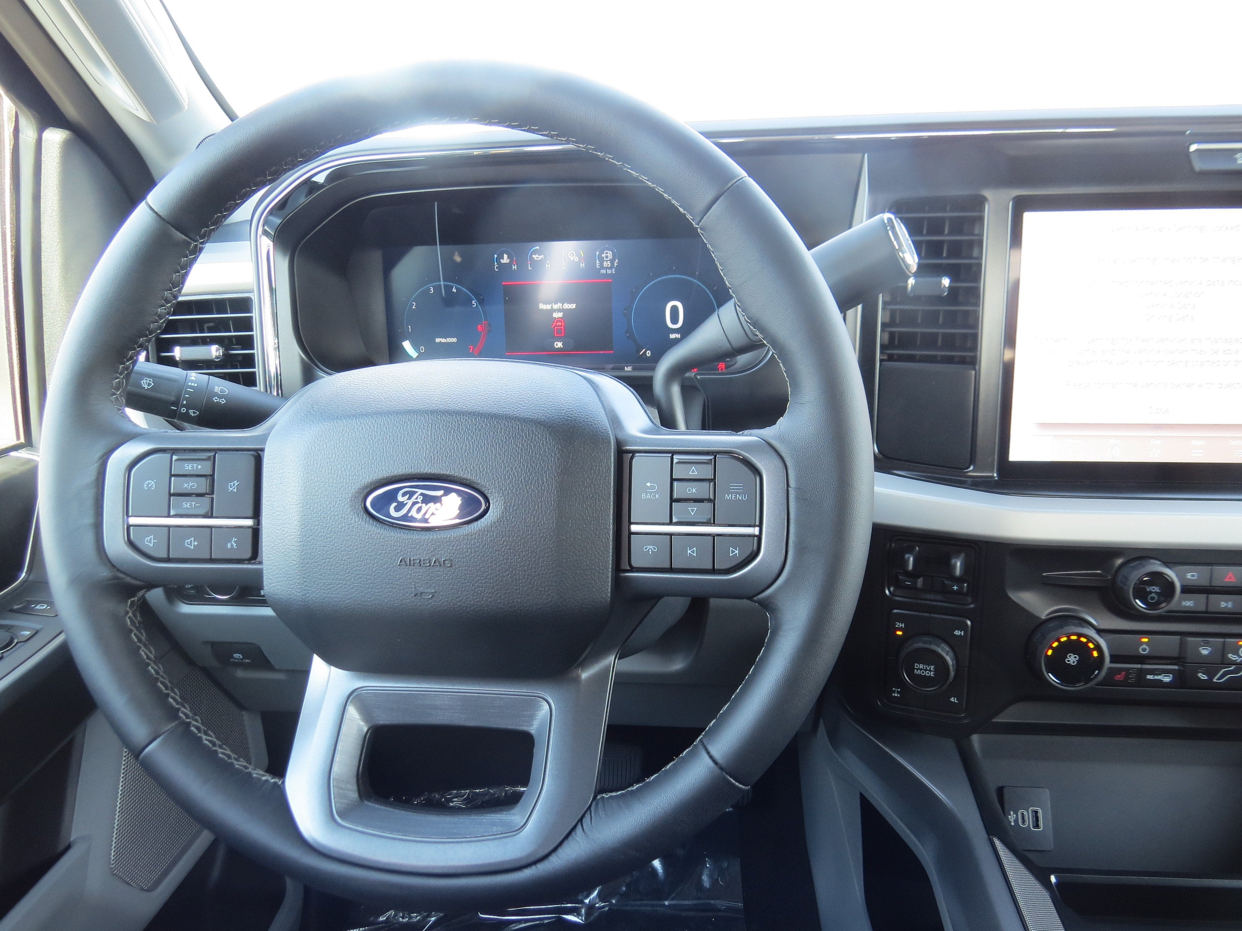 2027 Ford Super Duty F-250 SRW XLT