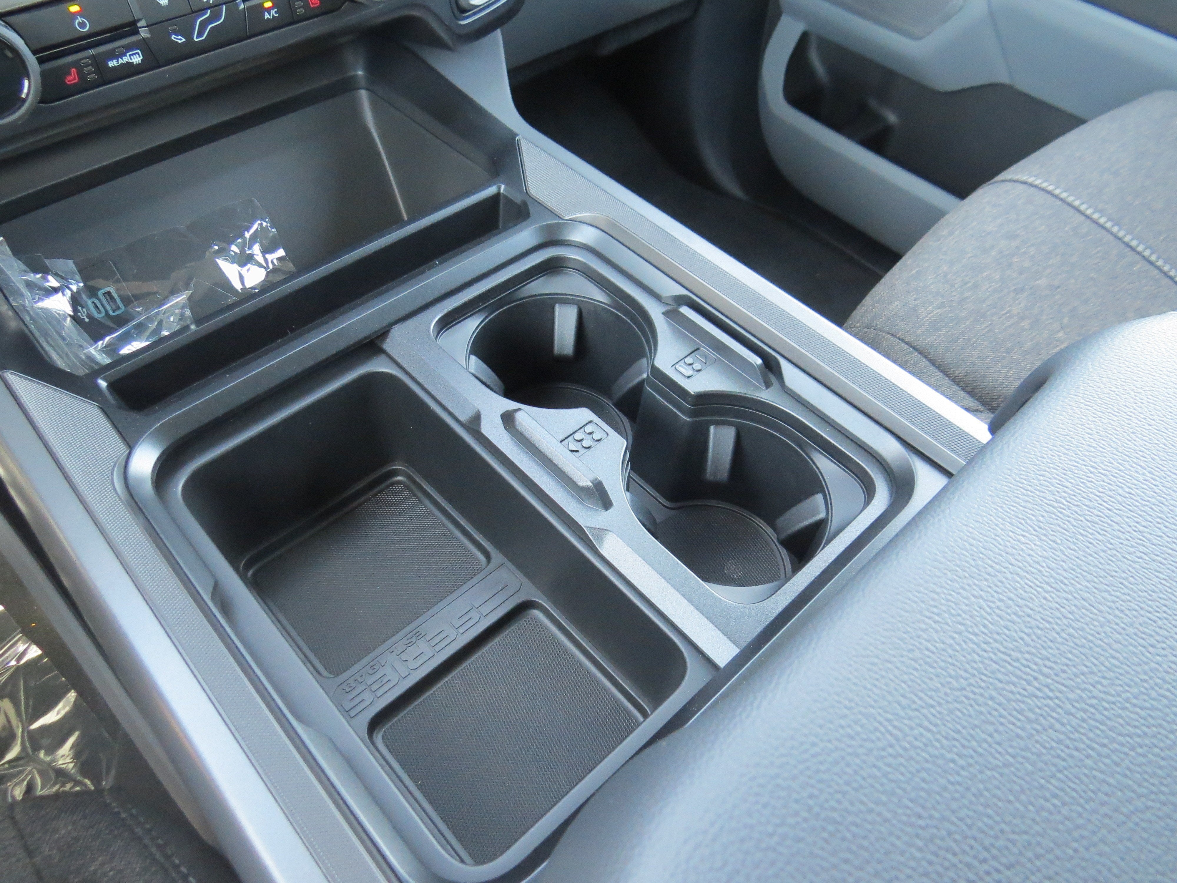 2027 Ford Super Duty F-250 SRW XLT