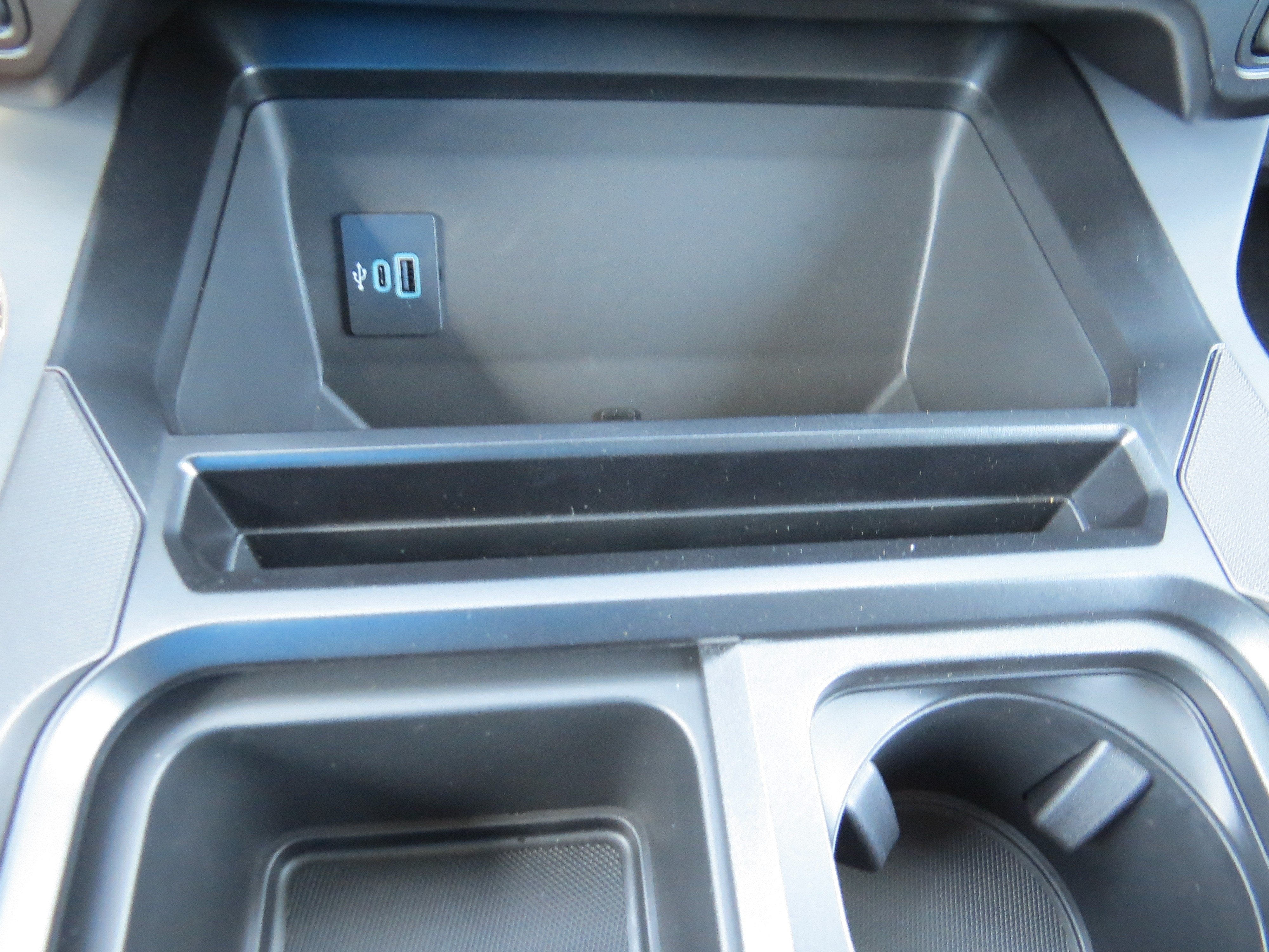 2027 Ford Super Duty F-250 SRW XLT