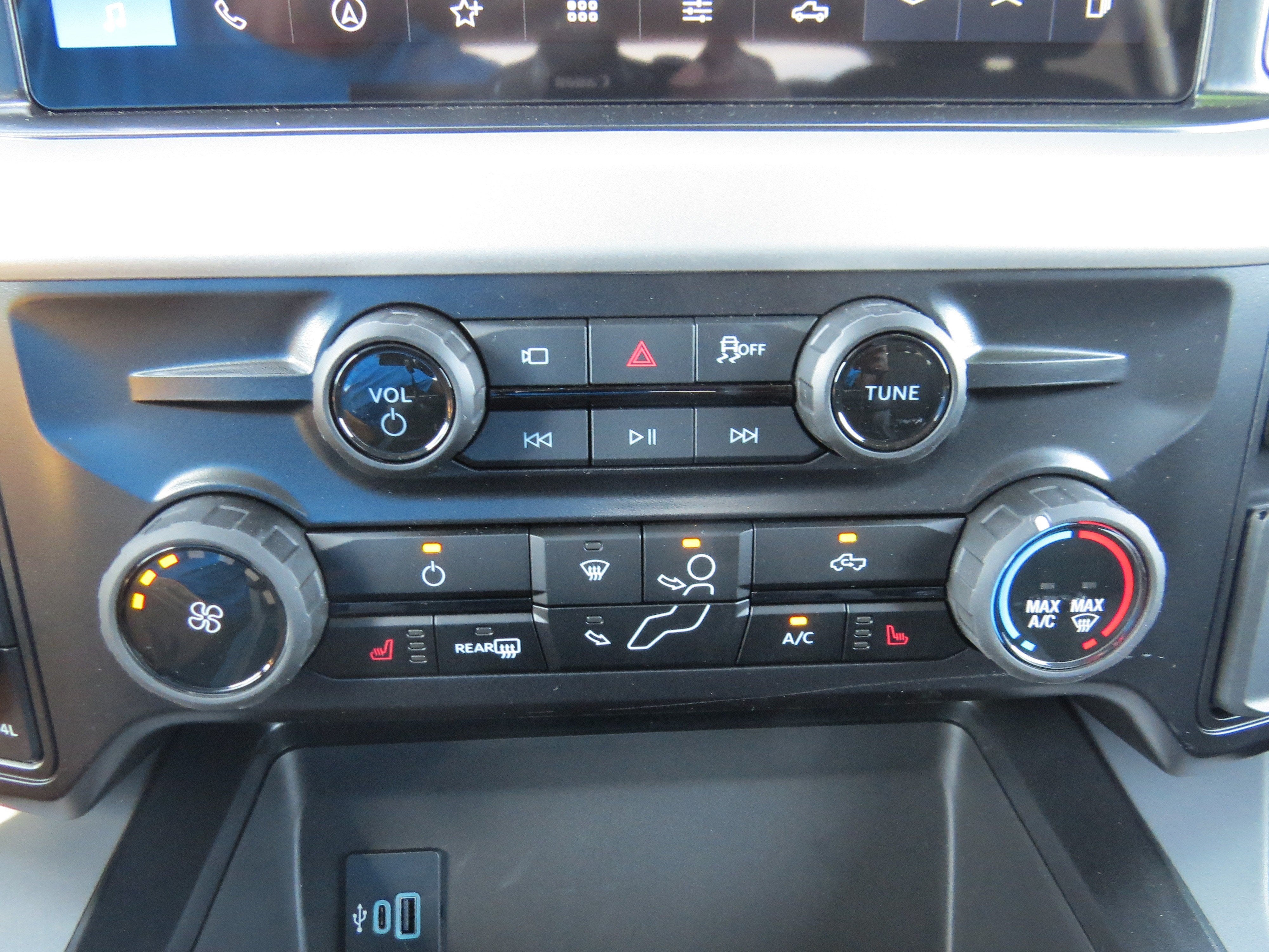 2027 Ford Super Duty F-250 SRW XLT