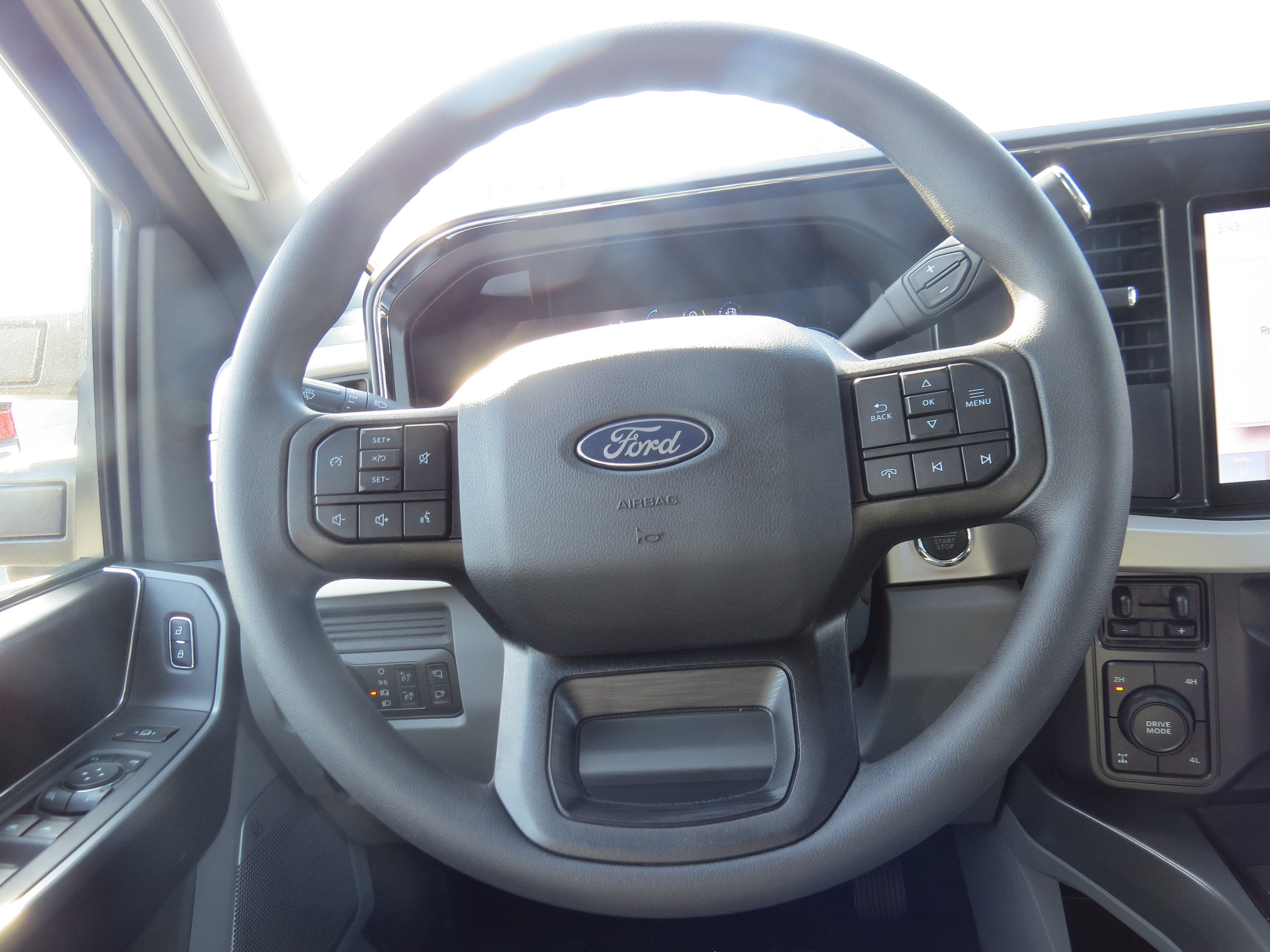 2027 Ford Super Duty F-250 SRW XLT