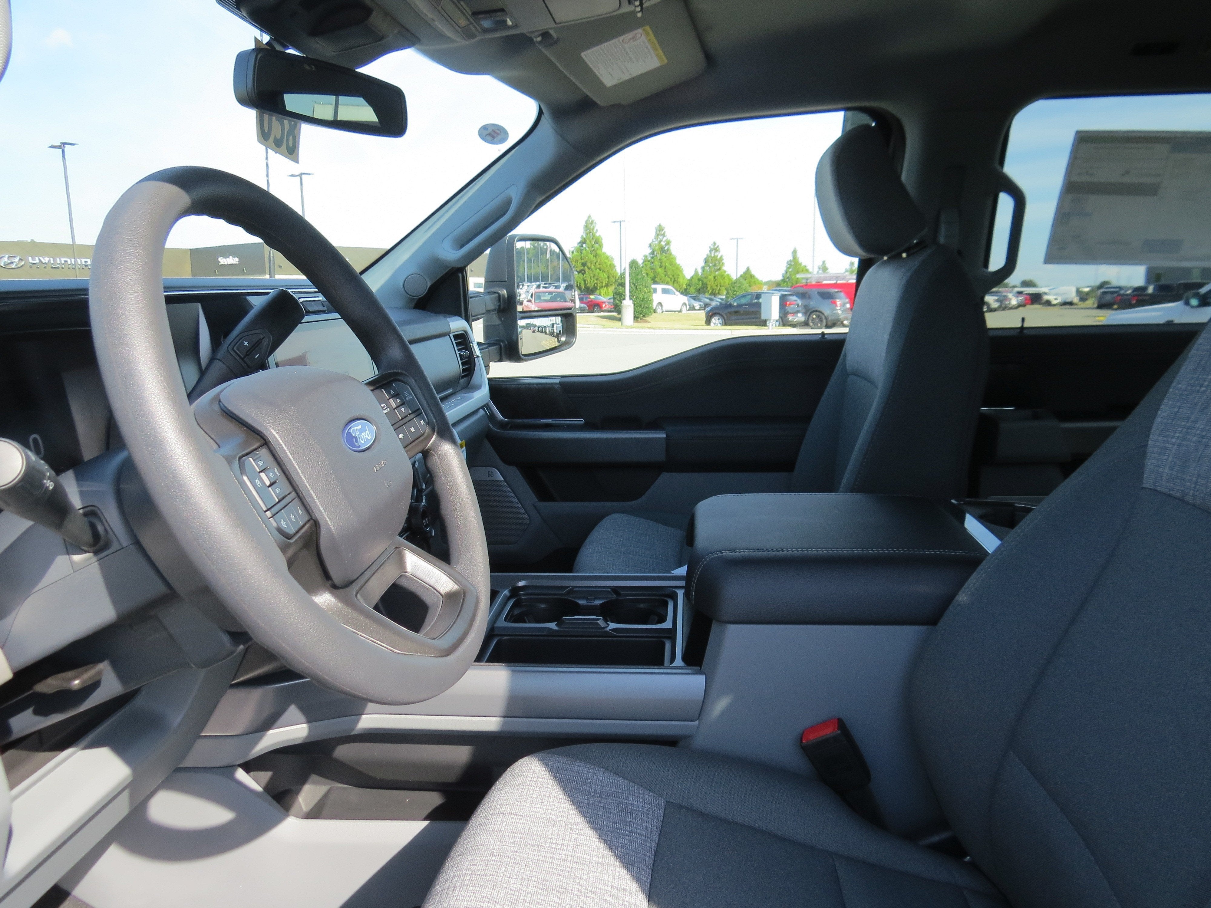 2027 Ford Super Duty F-250 SRW XLT