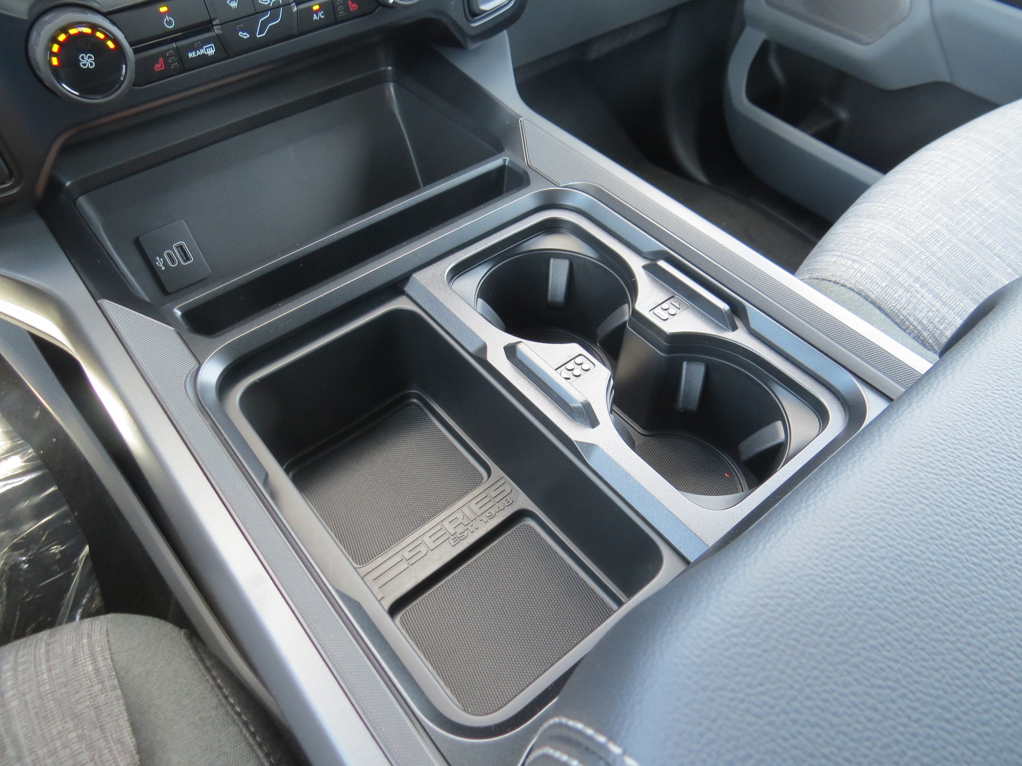 2027 Ford Super Duty F-250 SRW XLT