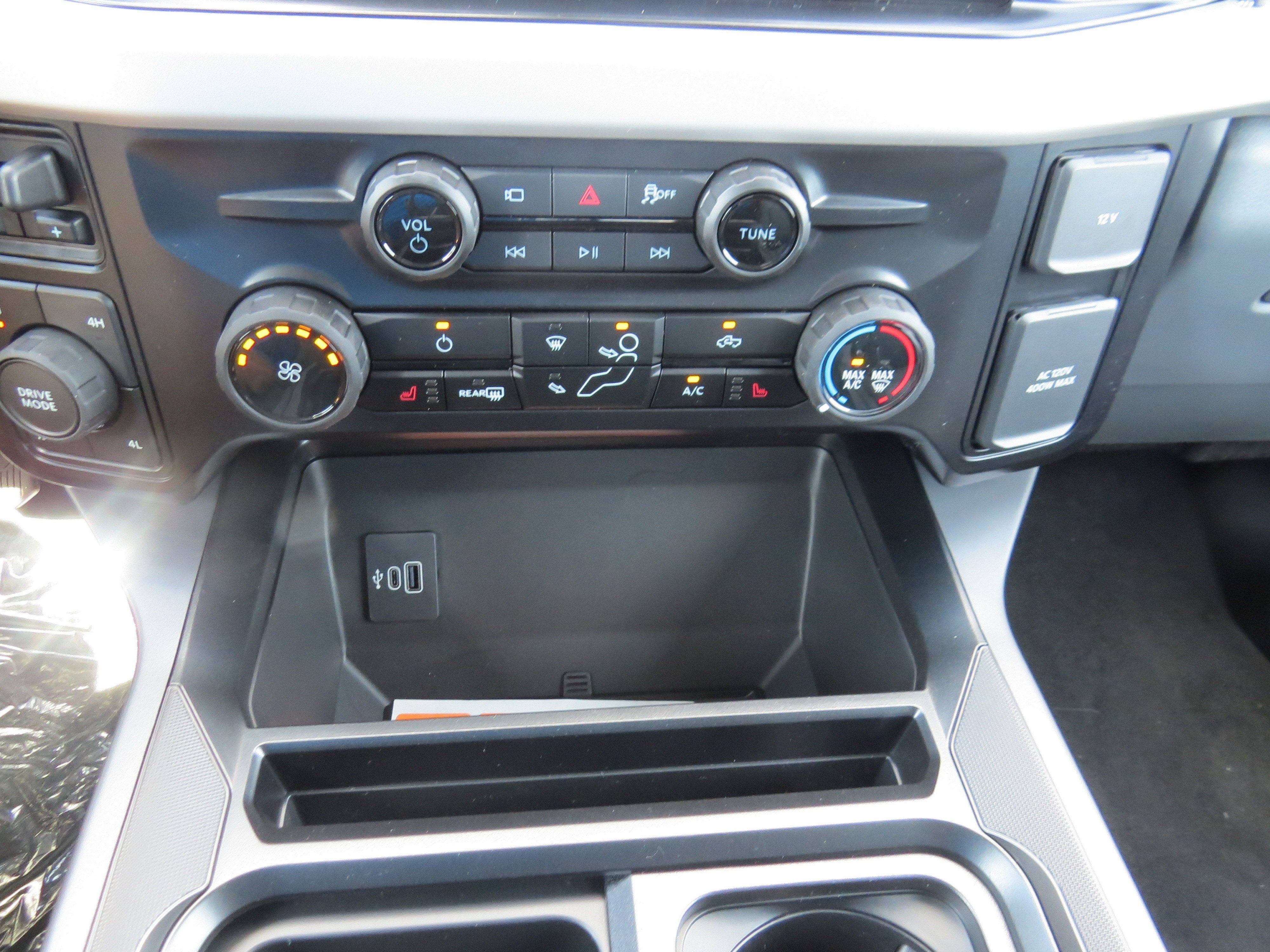 2027 Ford Super Duty F-250 SRW XLT