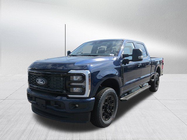 2027 Ford Super Duty F-250 SRW XLT