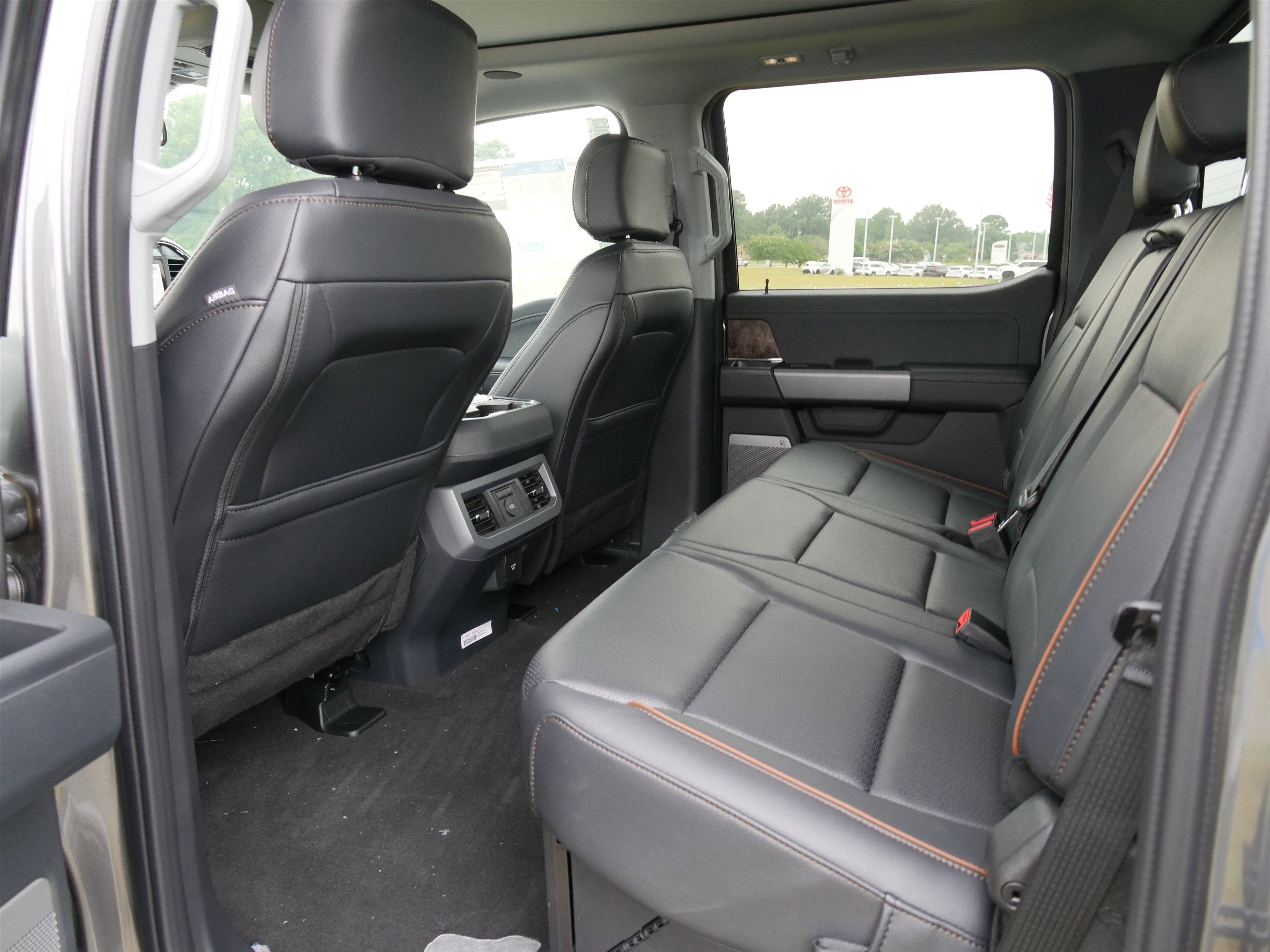 2025 Ford Super Duty F-250 SRW LARIAT