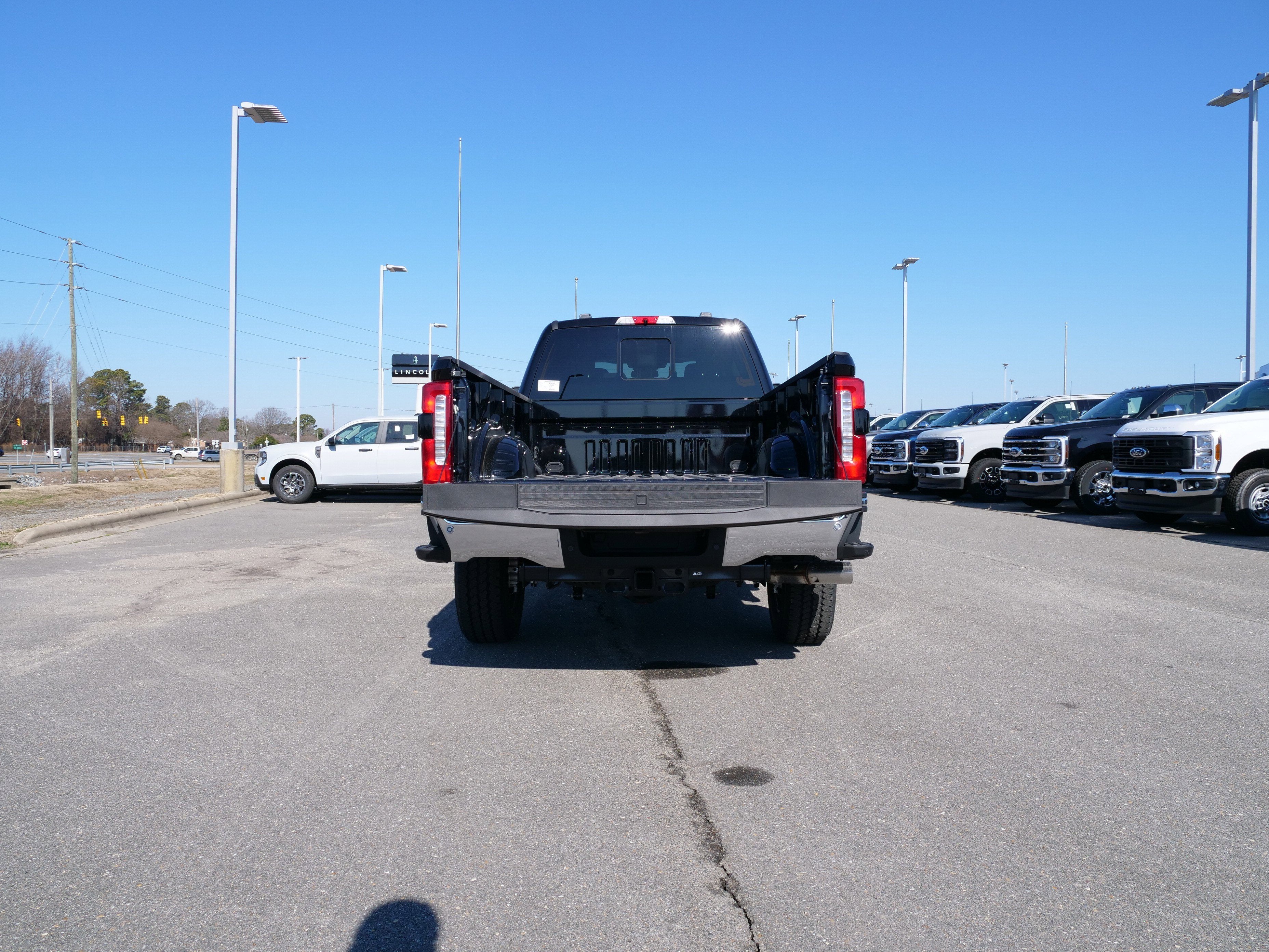 2026 Ford Super Duty F-350 SRW LARIAT
