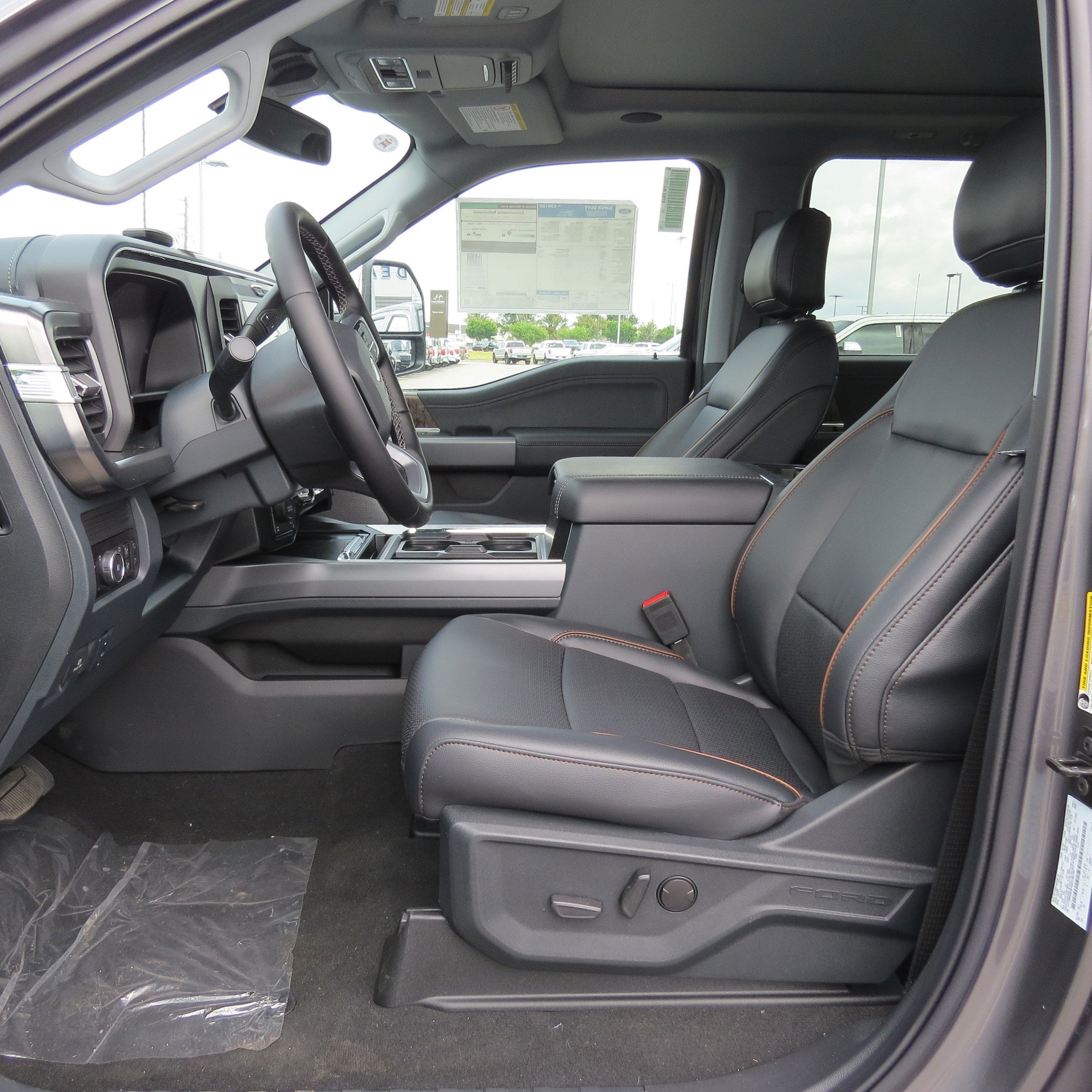 2025 Ford Super Duty F-350 SRW LARIAT