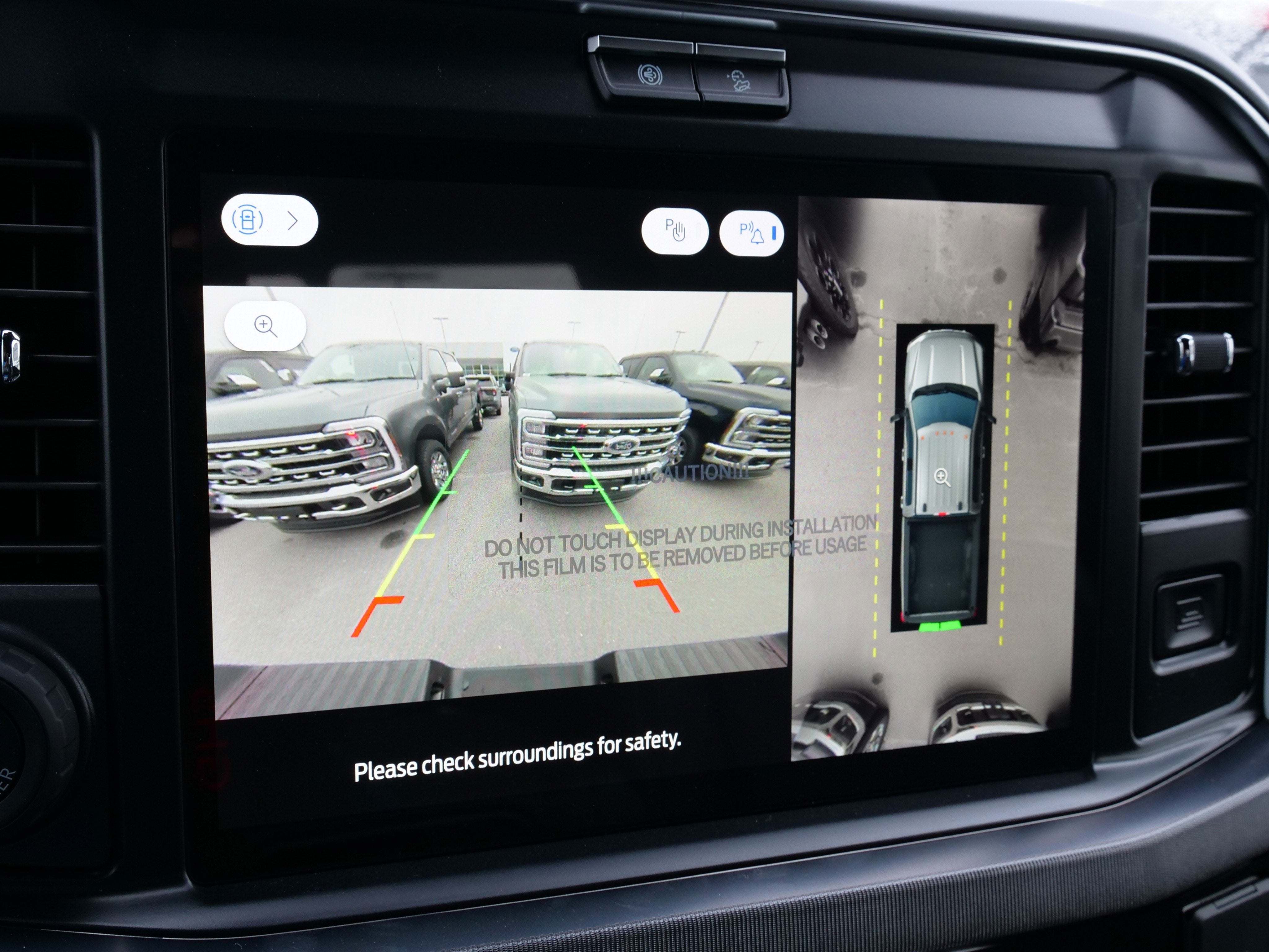 2025 Ford Super Duty F-350 SRW Platinum