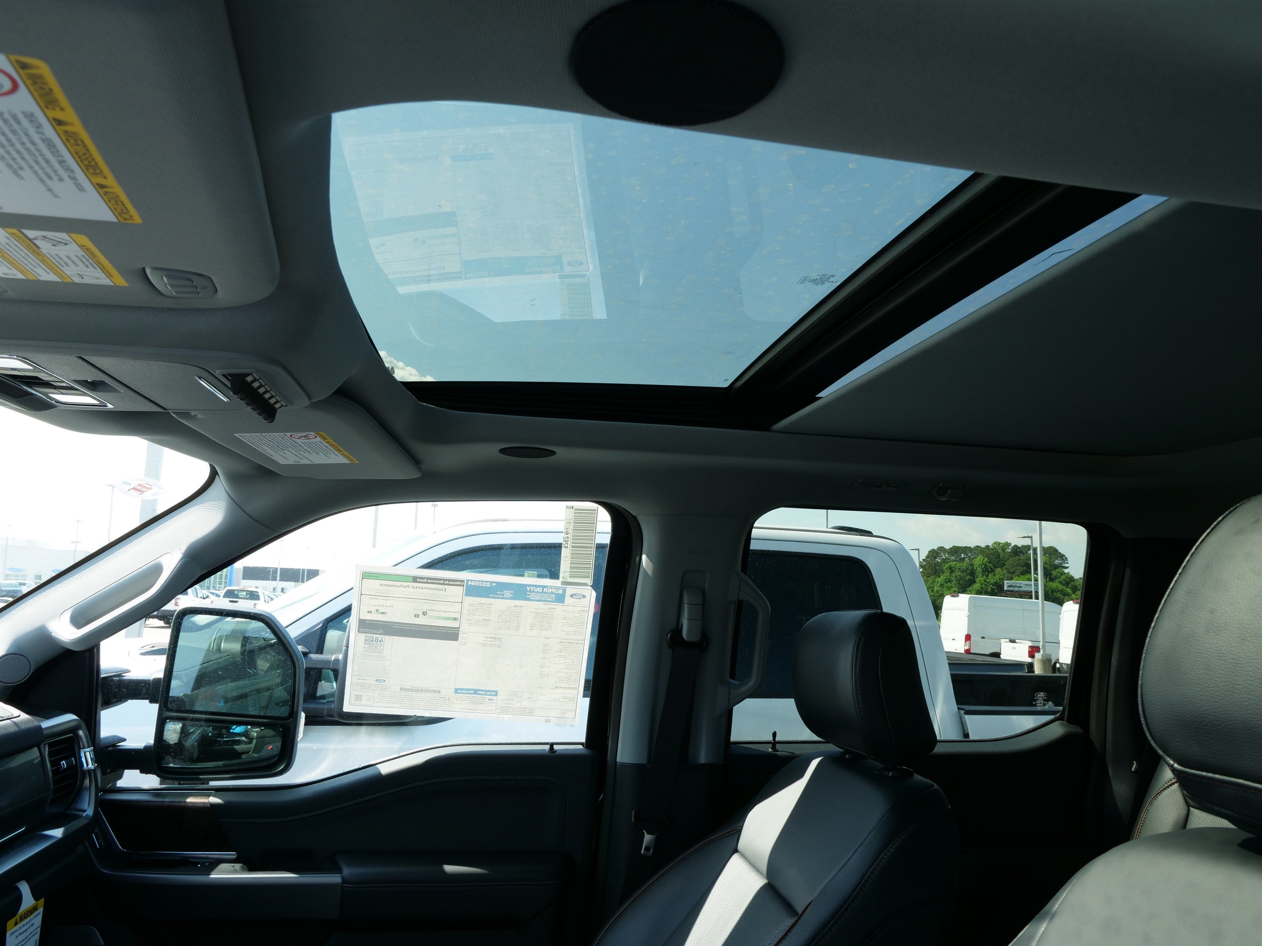 2025 Ford Super Duty F-350 SRW LARIAT