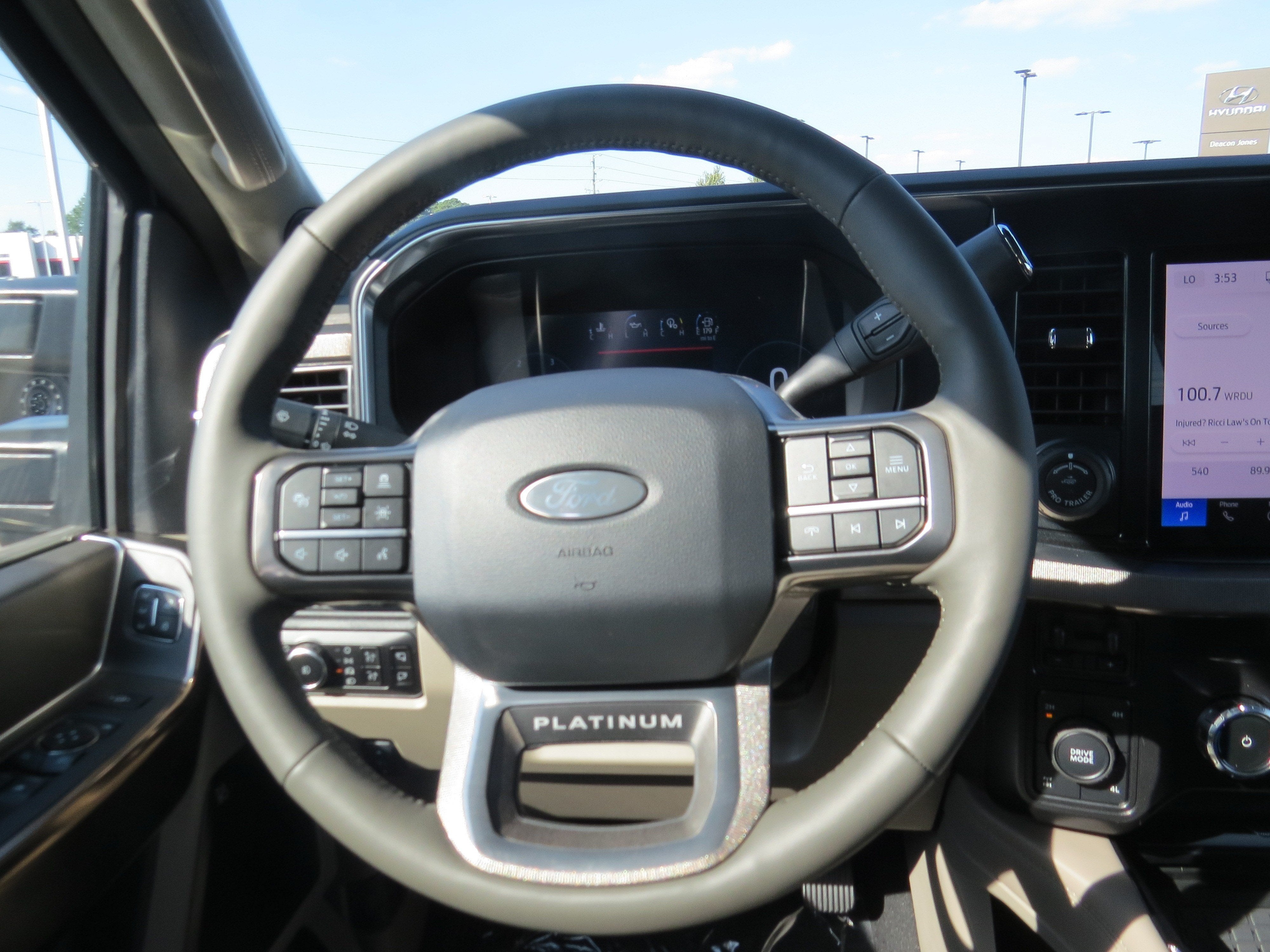 2027 Ford Super Duty F-350 SRW Platinum