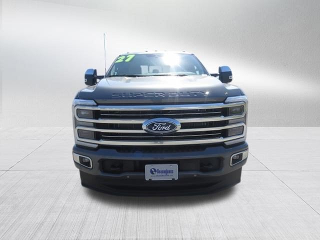 2027 Ford Super Duty F-350 SRW Platinum