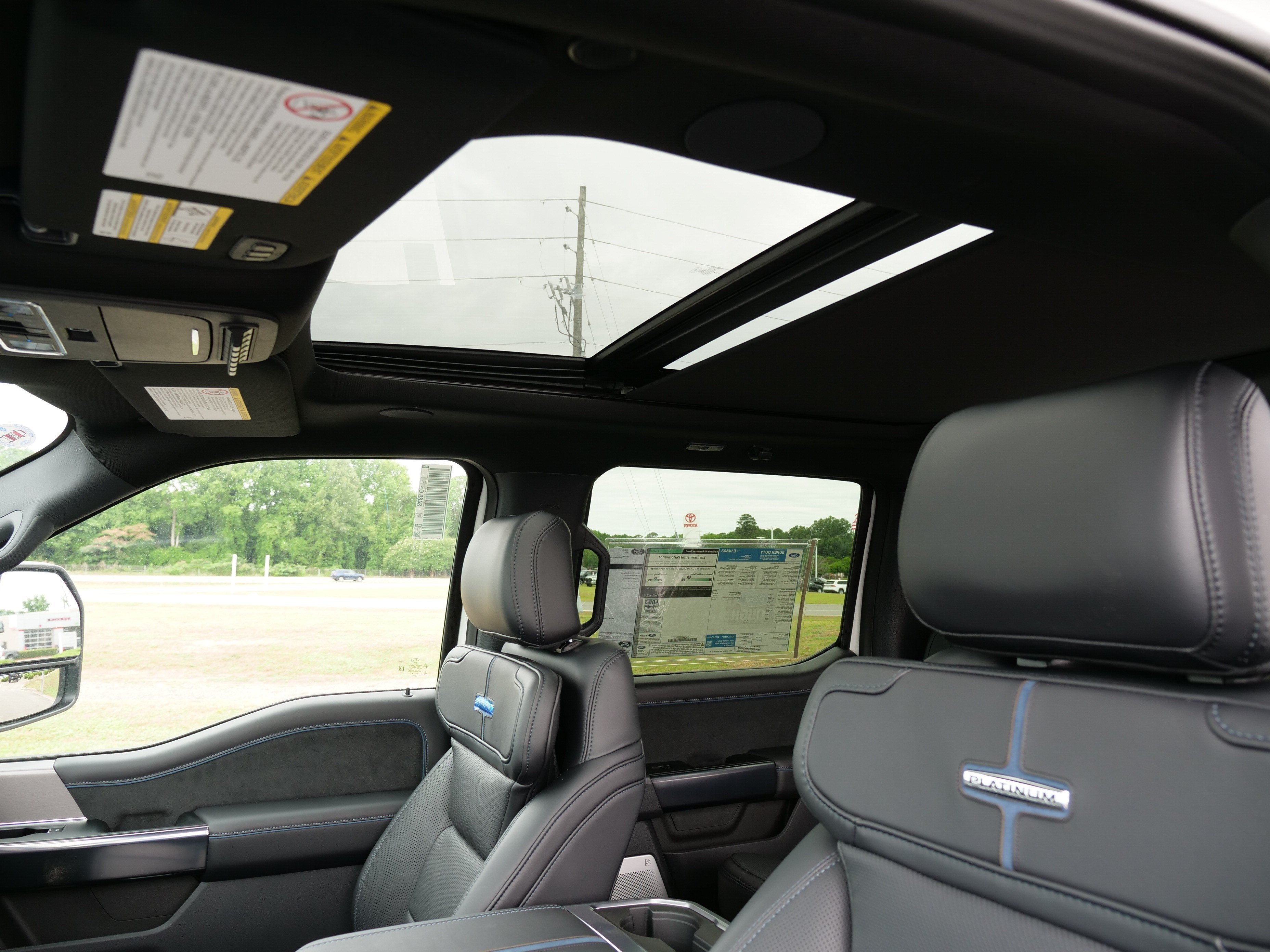 2026 Ford Super Duty F-350 SRW Platinum