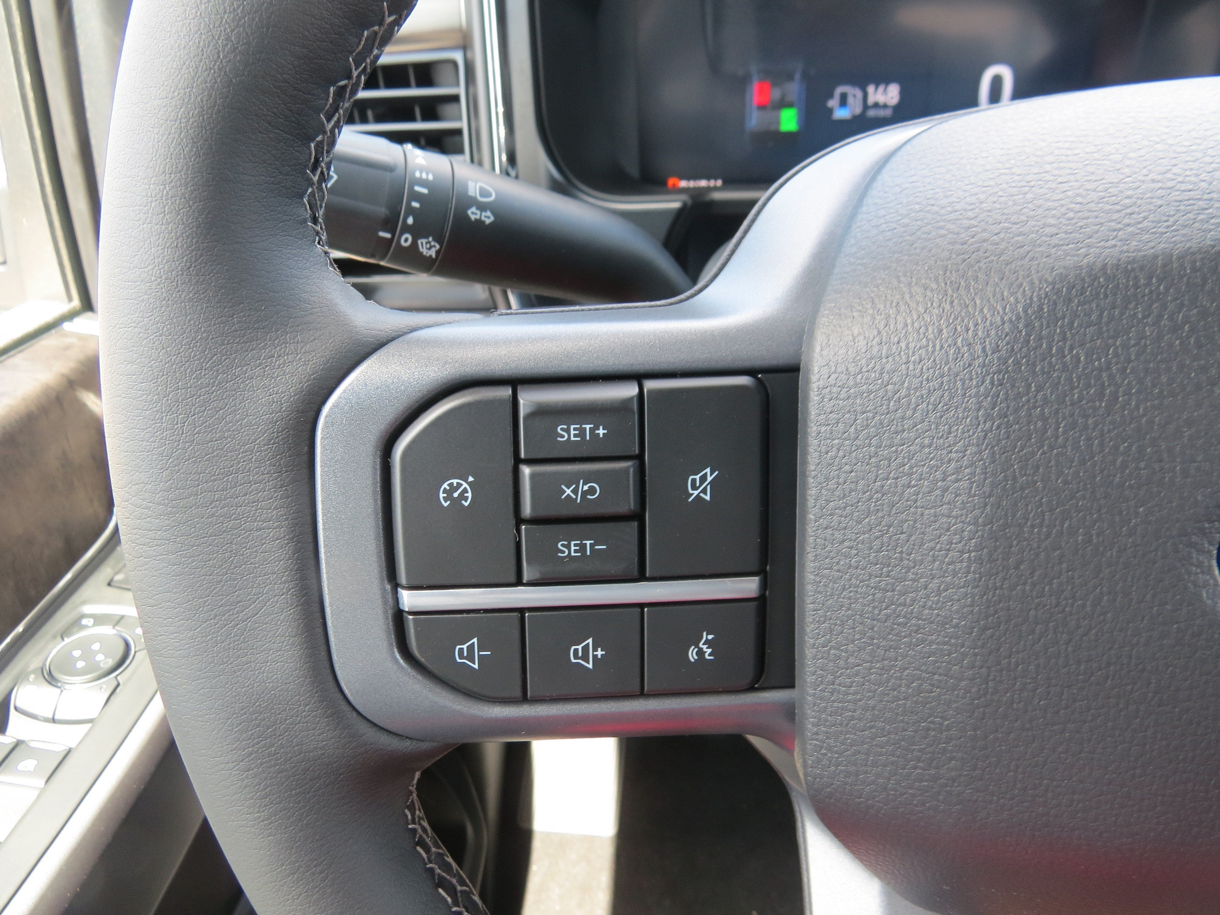 2027 Ford Super Duty F-350 SRW LARIAT