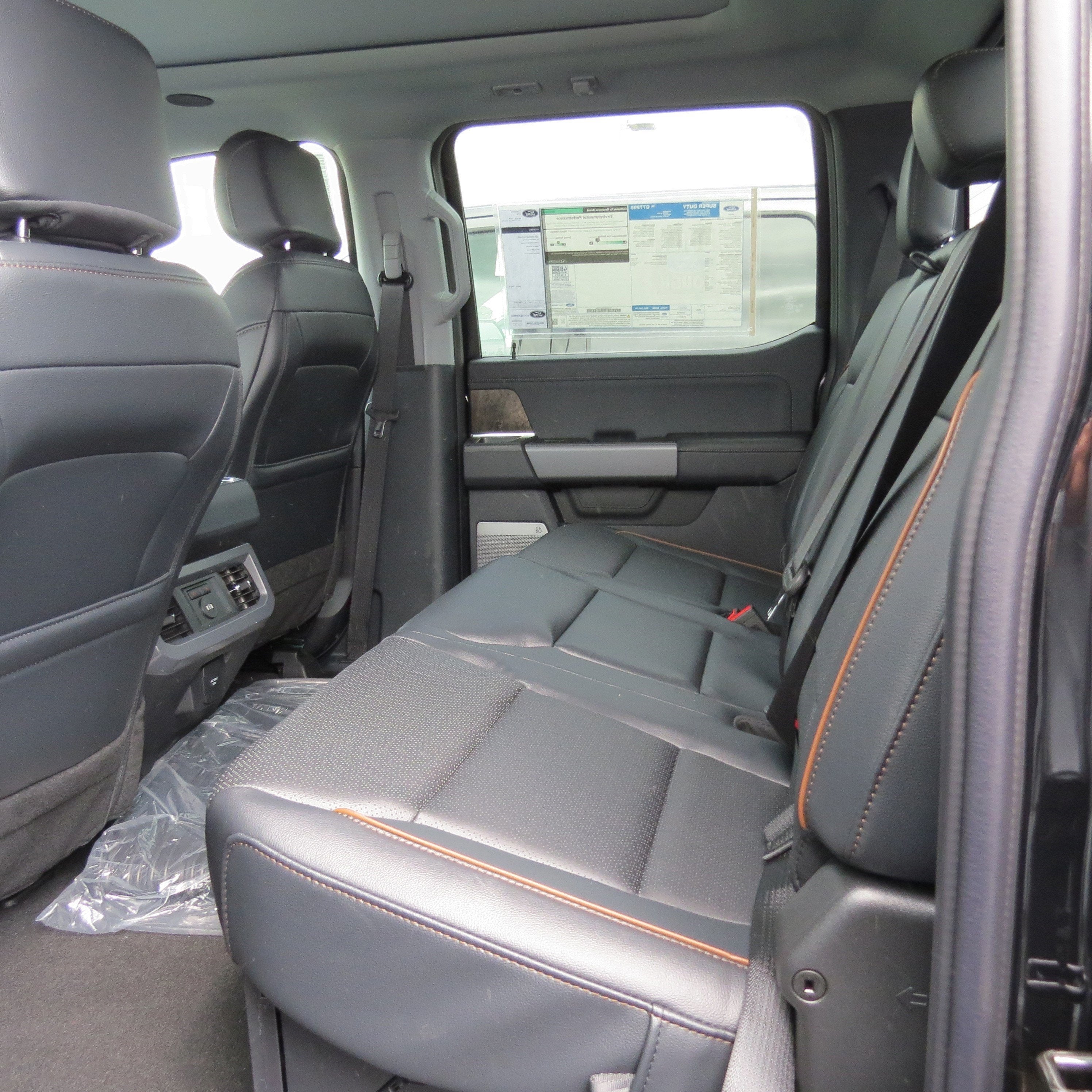 2025 Ford Super Duty F-350 SRW LARIAT