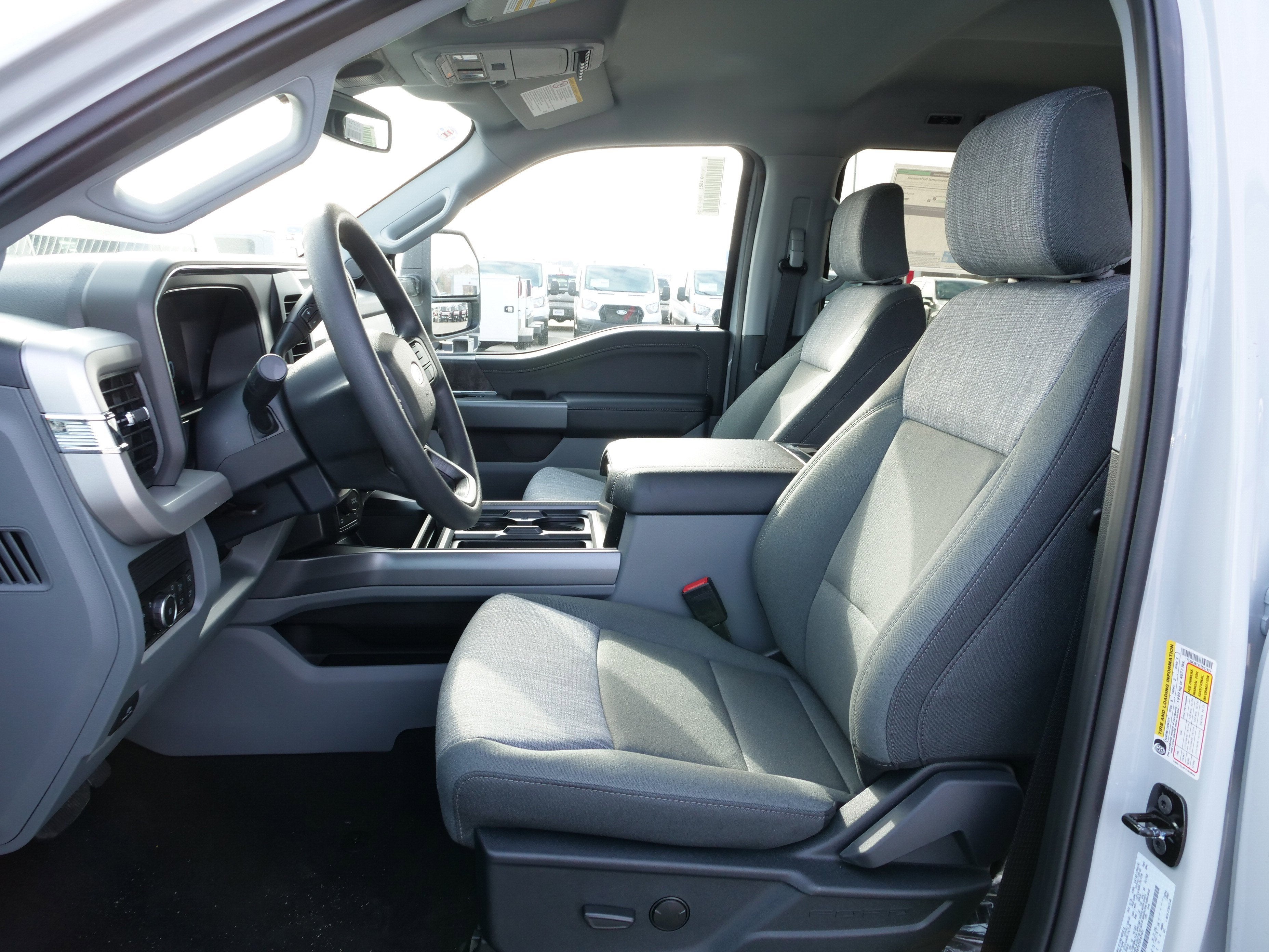 2026 Ford Super Duty F-350 SRW XLT