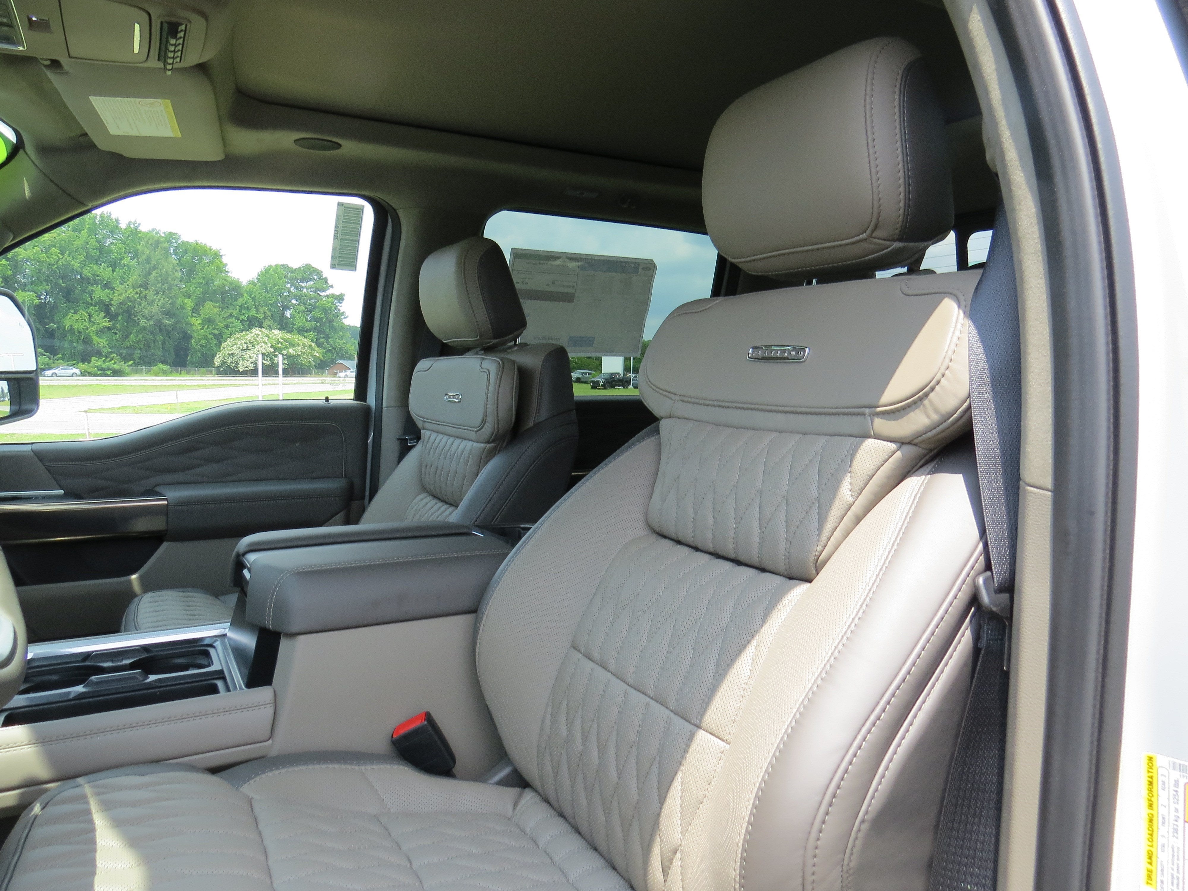 2026 Ford Super Duty F-350 DRW Platinum