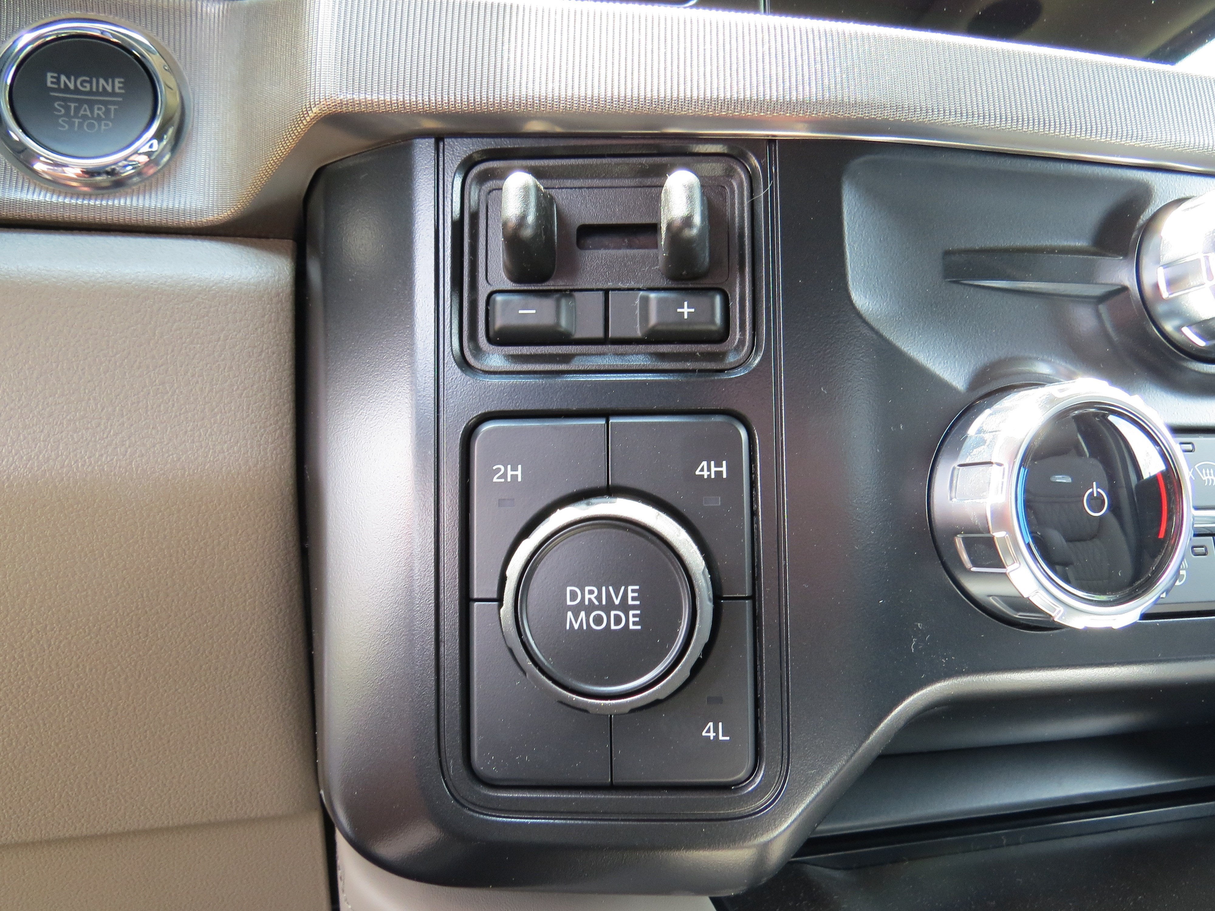 2026 Ford Super Duty F-350 DRW Platinum