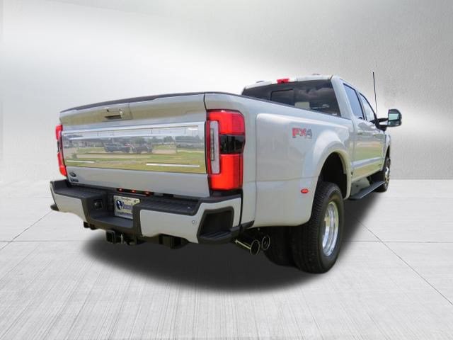 2026 Ford Super Duty F-350 DRW Platinum