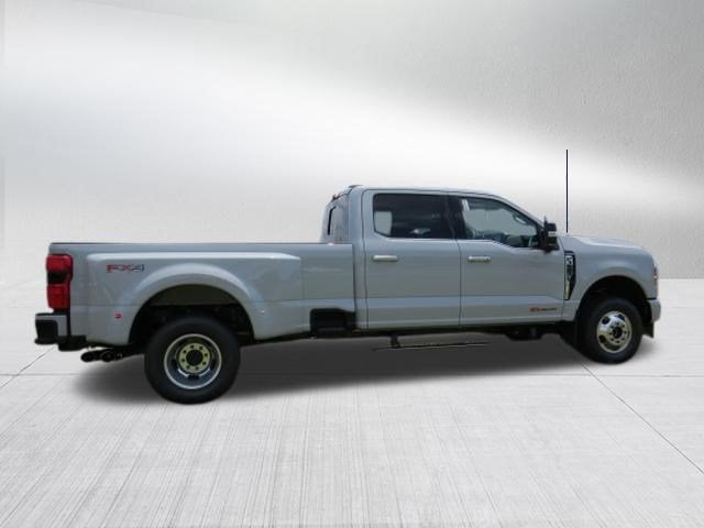 2026 Ford Super Duty F-350 DRW Platinum