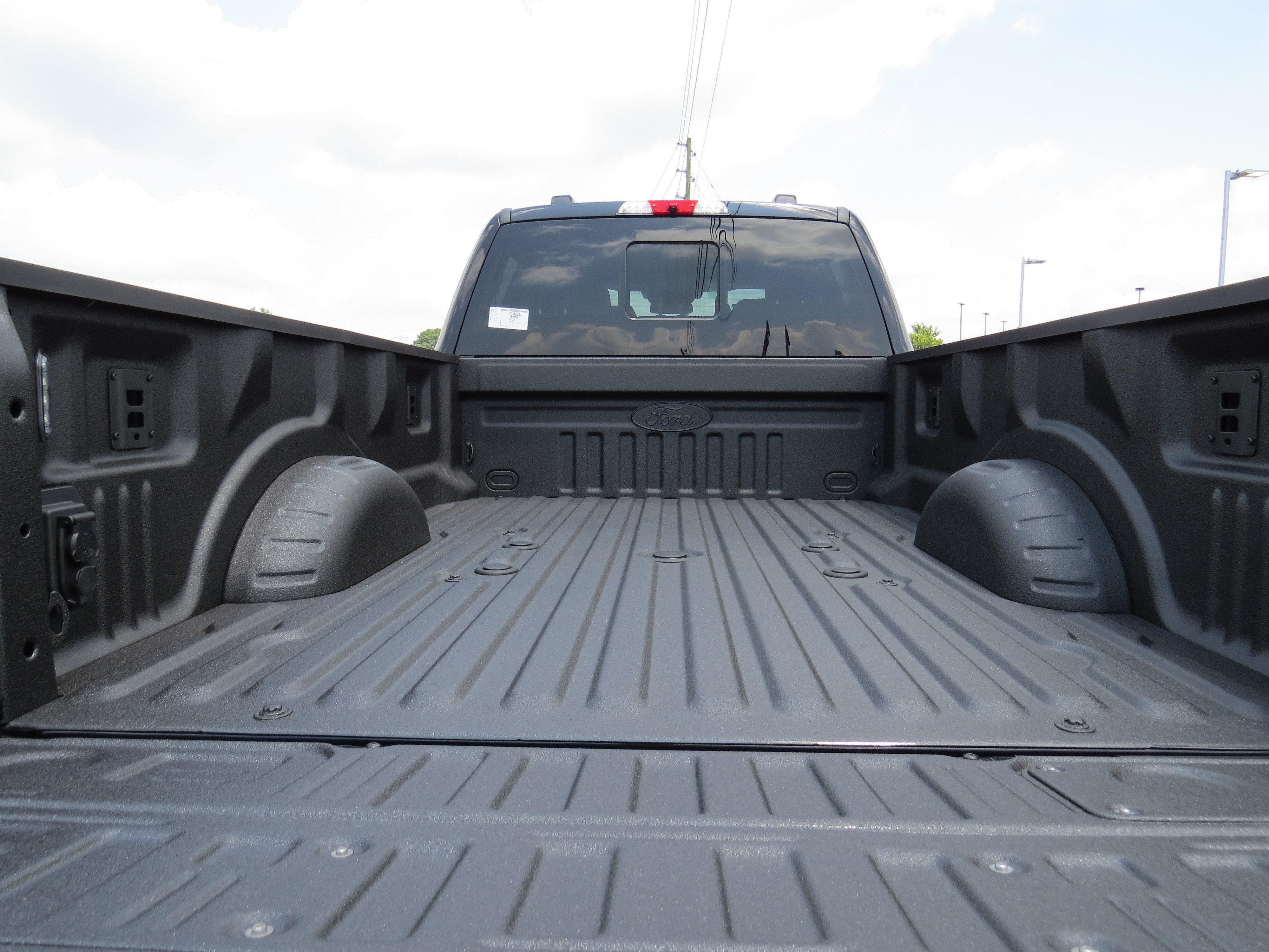 2026 Ford Super Duty F-350 DRW LARIAT
