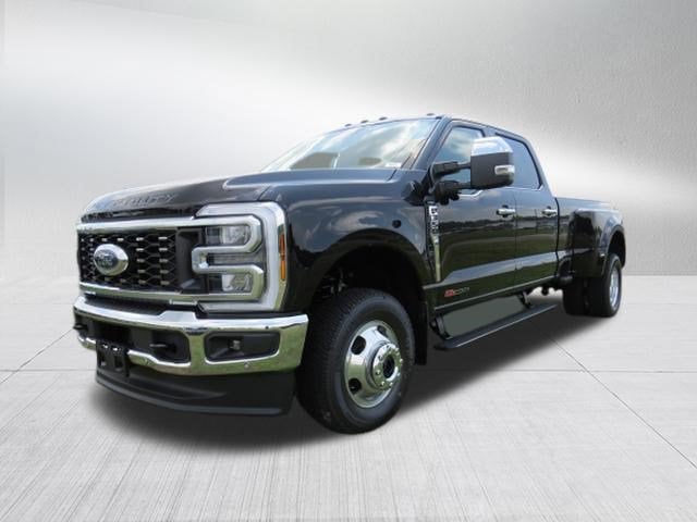 2026 Ford Super Duty F-350 DRW LARIAT