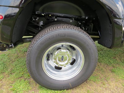 2026 Ford Super Duty F-350 DRW LARIAT