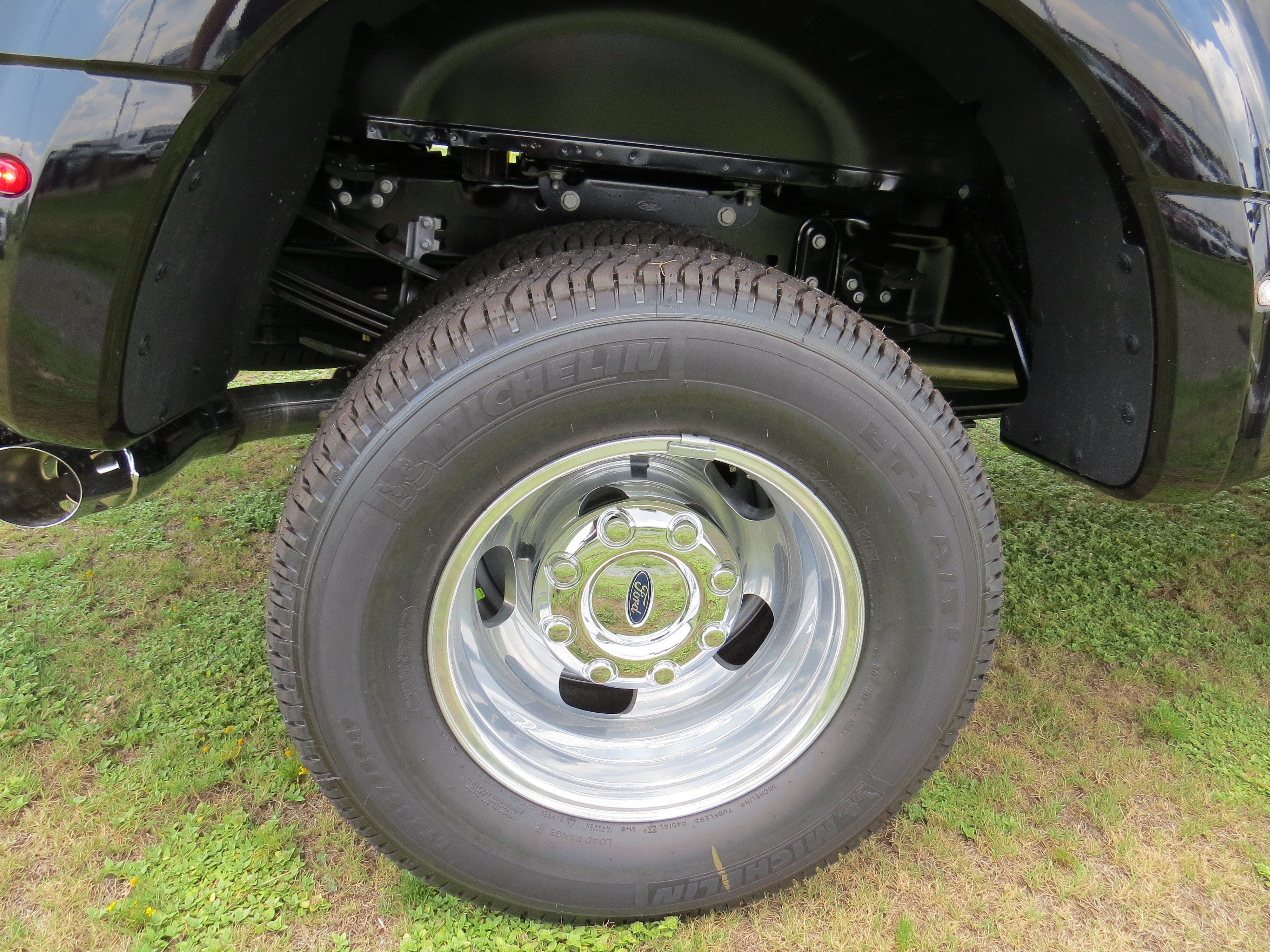 2026 Ford Super Duty F-350 DRW LARIAT