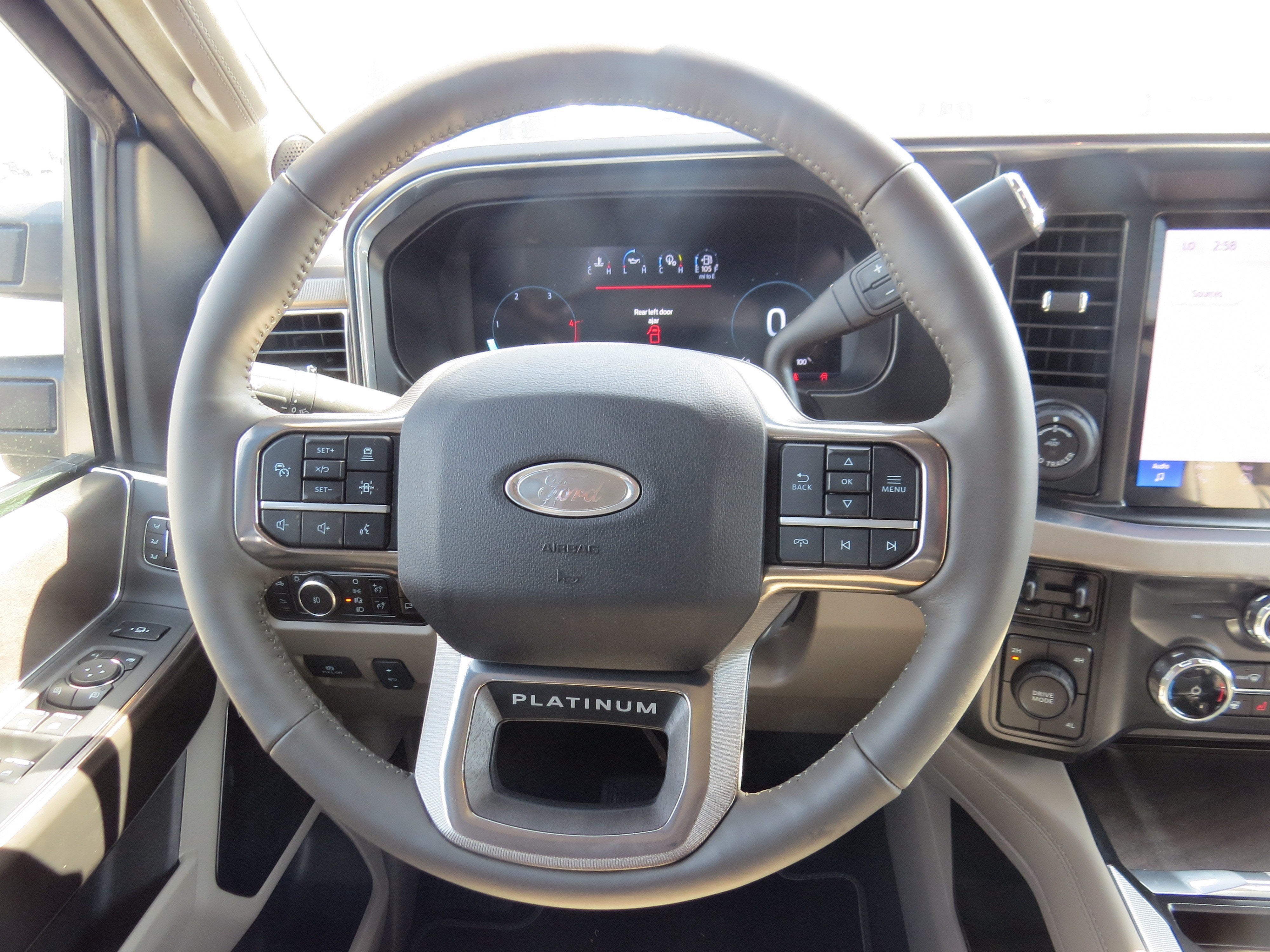 2026 Ford Super Duty F-350 DRW Platinum